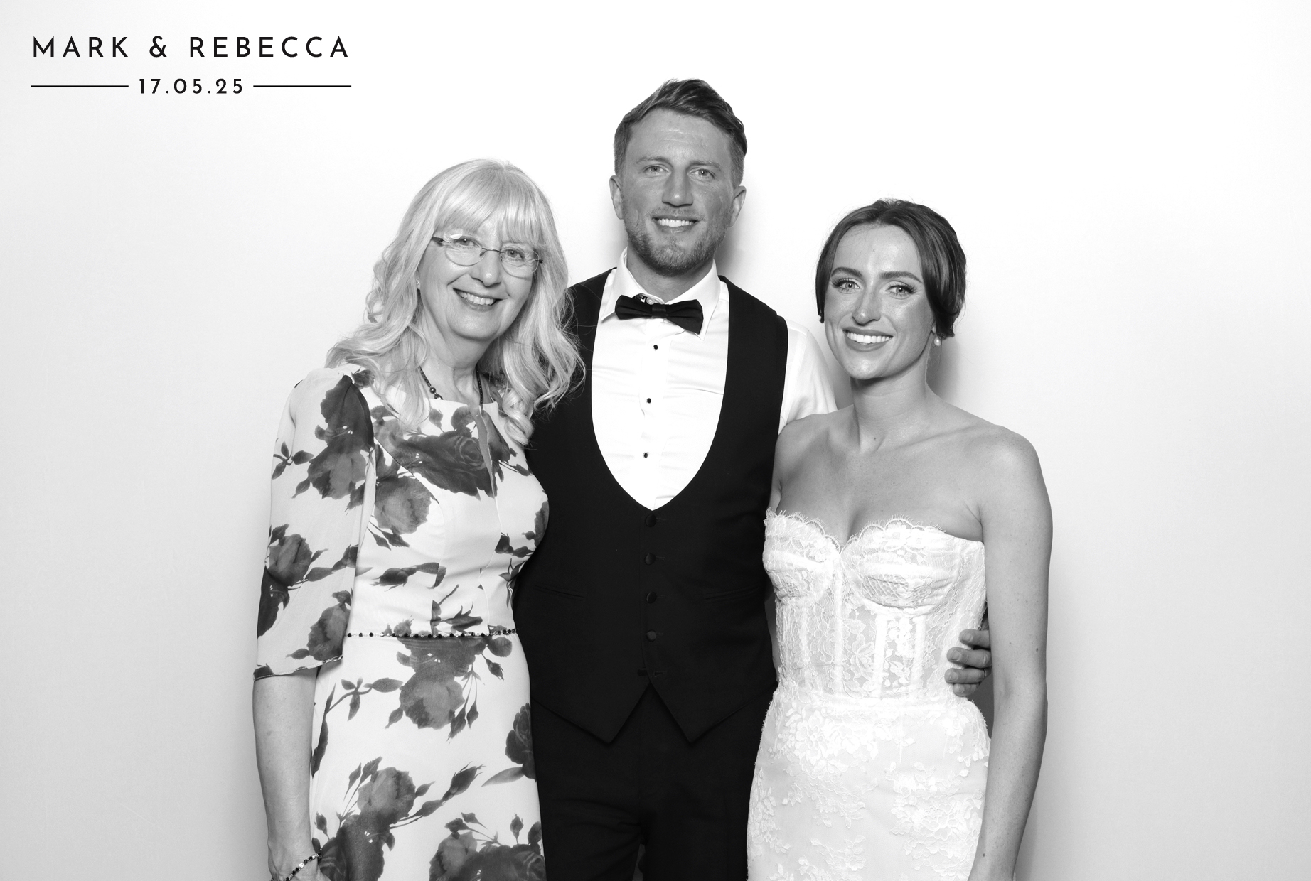 Mark & Rebecca | View more photos from the event at images.mobile-photo-booth.com/u/MobilePhotoBoothUK/Mark-Rebecca