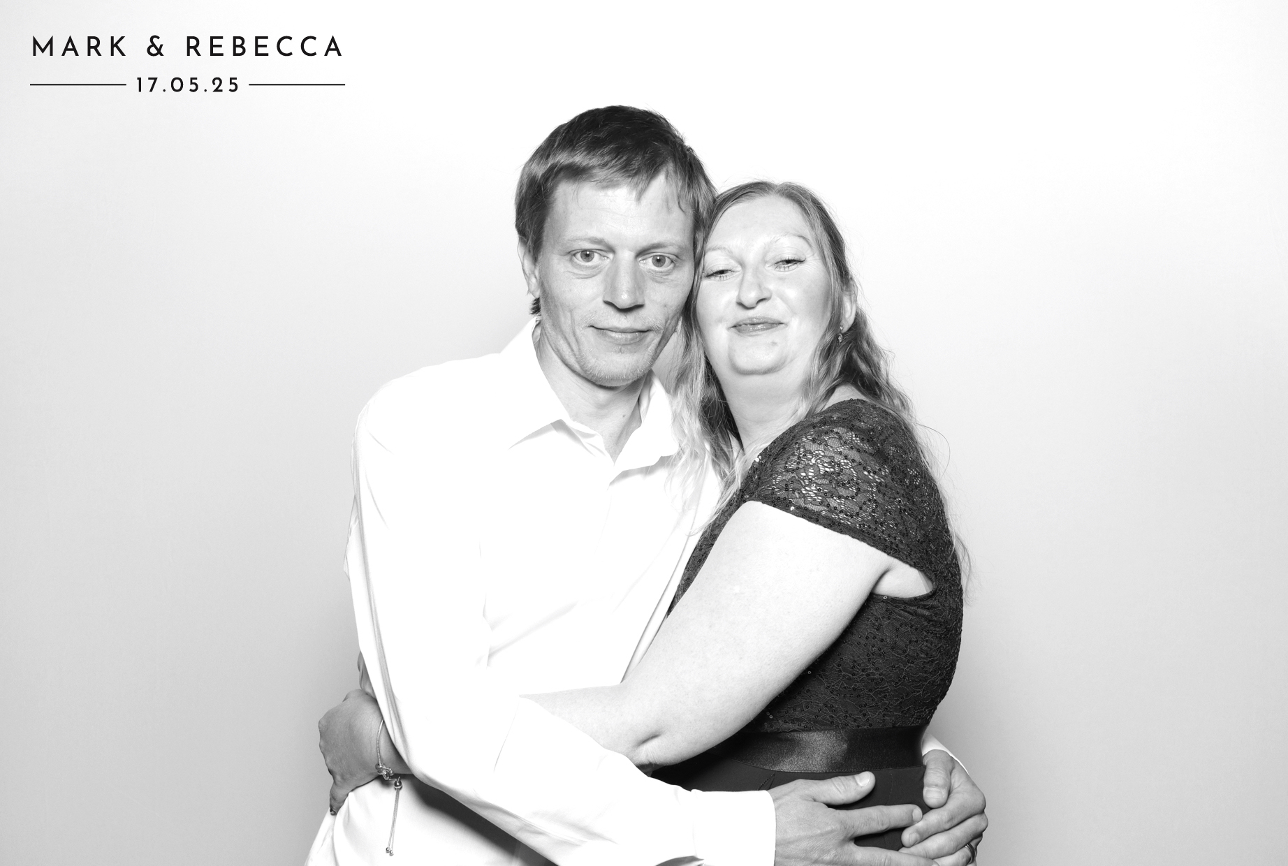 Mark & Rebecca | View more photos from the event at images.mobile-photo-booth.com/u/MobilePhotoBoothUK/Mark-Rebecca