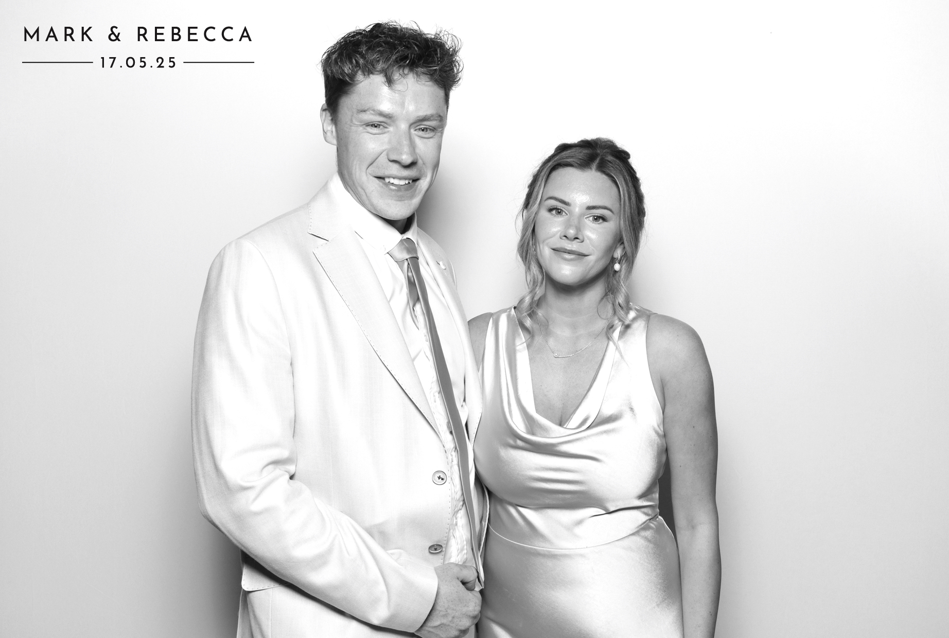 Mark & Rebecca | View more photos from the event at images.mobile-photo-booth.com/u/MobilePhotoBoothUK/Mark-Rebecca