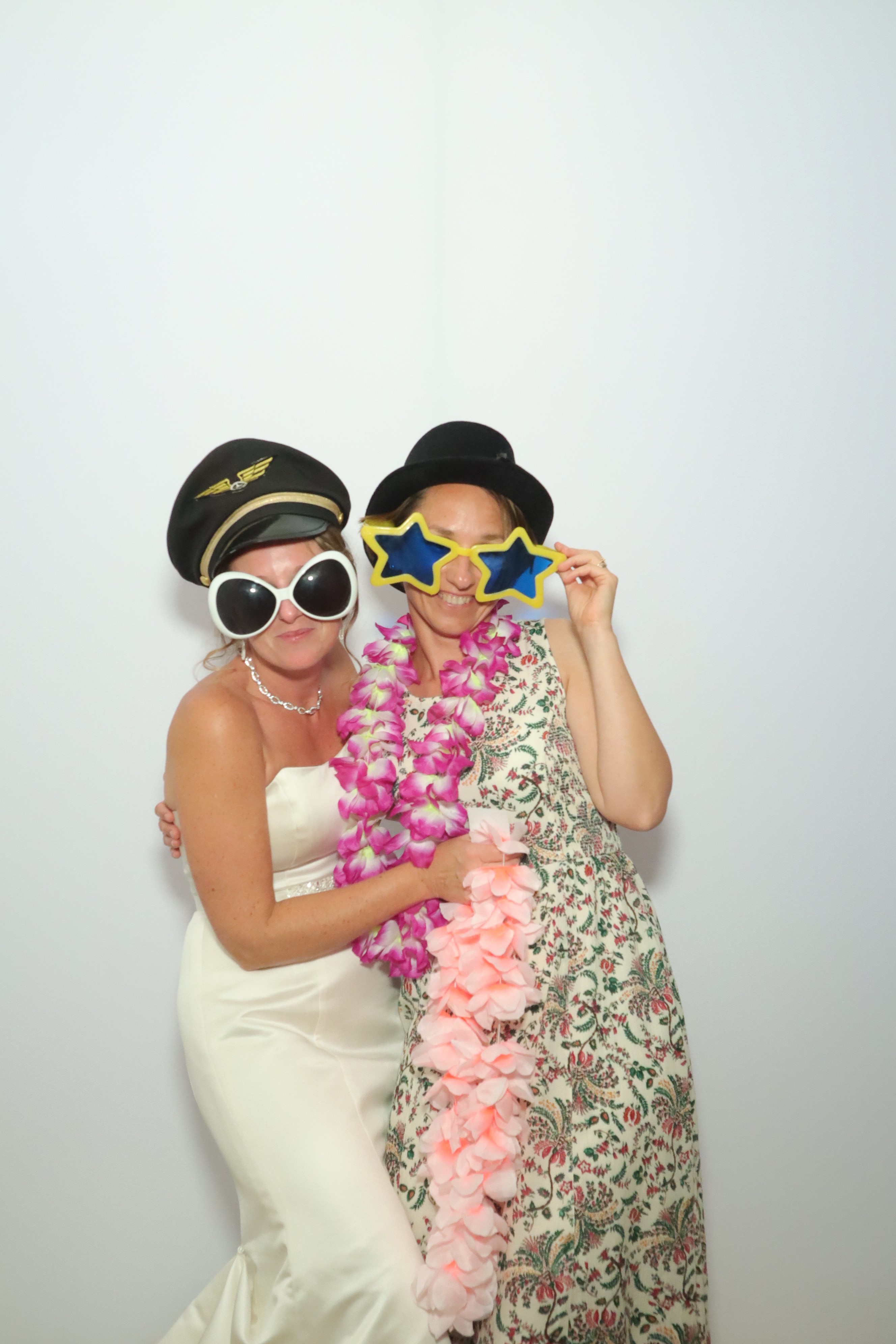 Wedding | View more photos from the event at gallery.myphotoboothexperience.co.uk/u/MyPhotoBoothExperienceLtd/Wedding