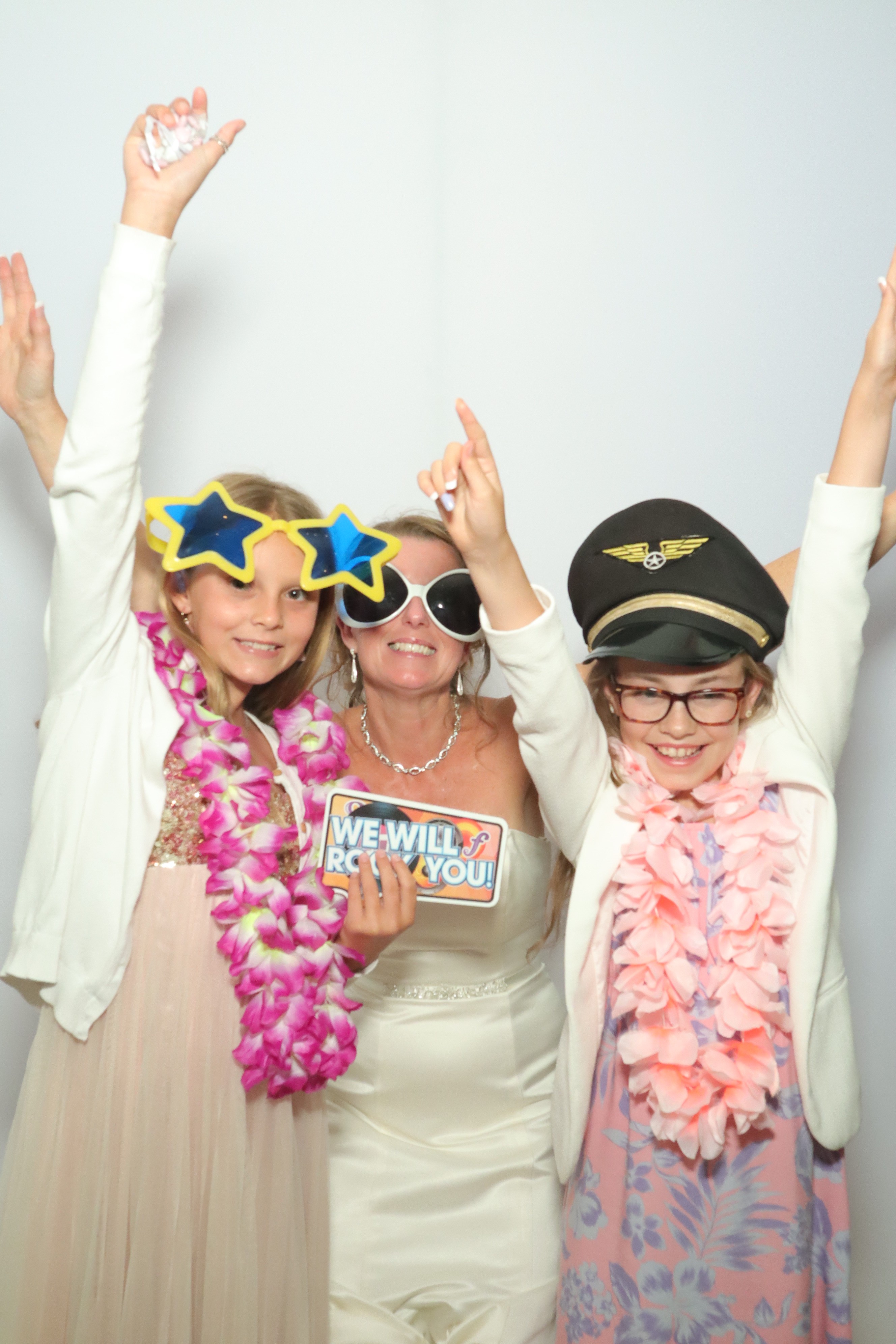 Wedding | View more photos from the event at gallery.myphotoboothexperience.co.uk/u/MyPhotoBoothExperienceLtd/Wedding