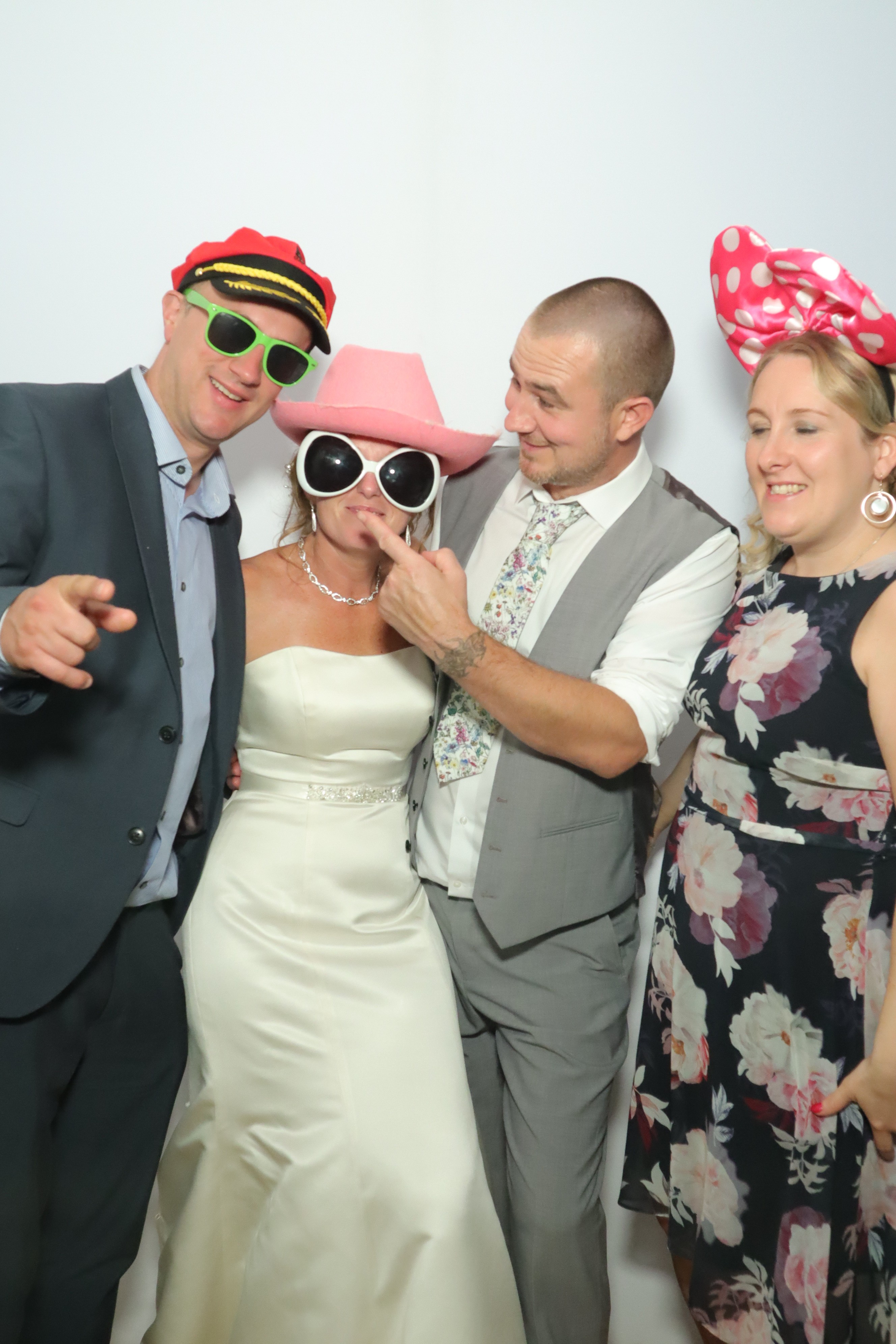 Wedding | View more photos from the event at gallery.myphotoboothexperience.co.uk/u/MyPhotoBoothExperienceLtd/Wedding