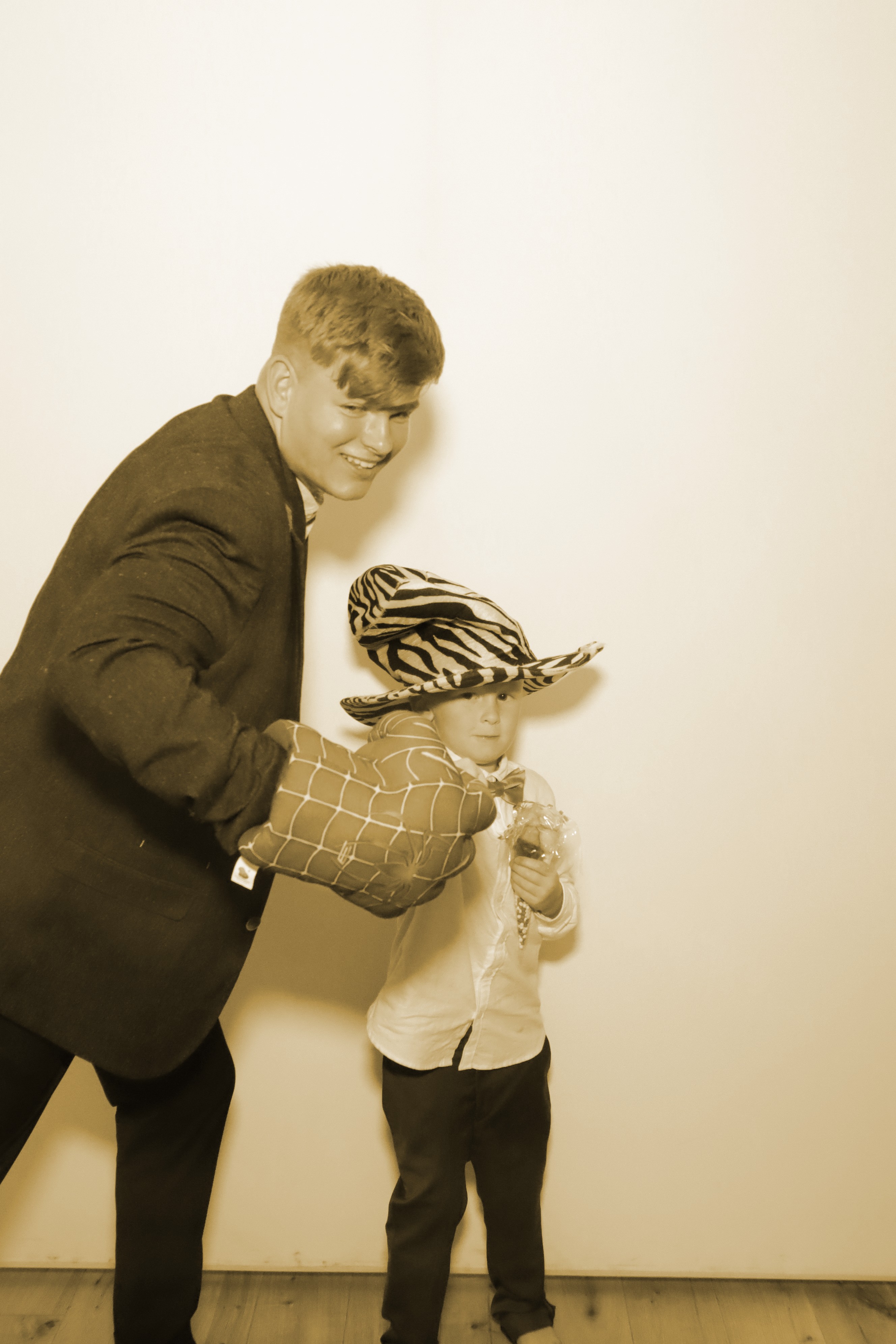 Wedding | View more photos from the event at gallery.myphotoboothexperience.co.uk/u/MyPhotoBoothExperienceLtd/Wedding