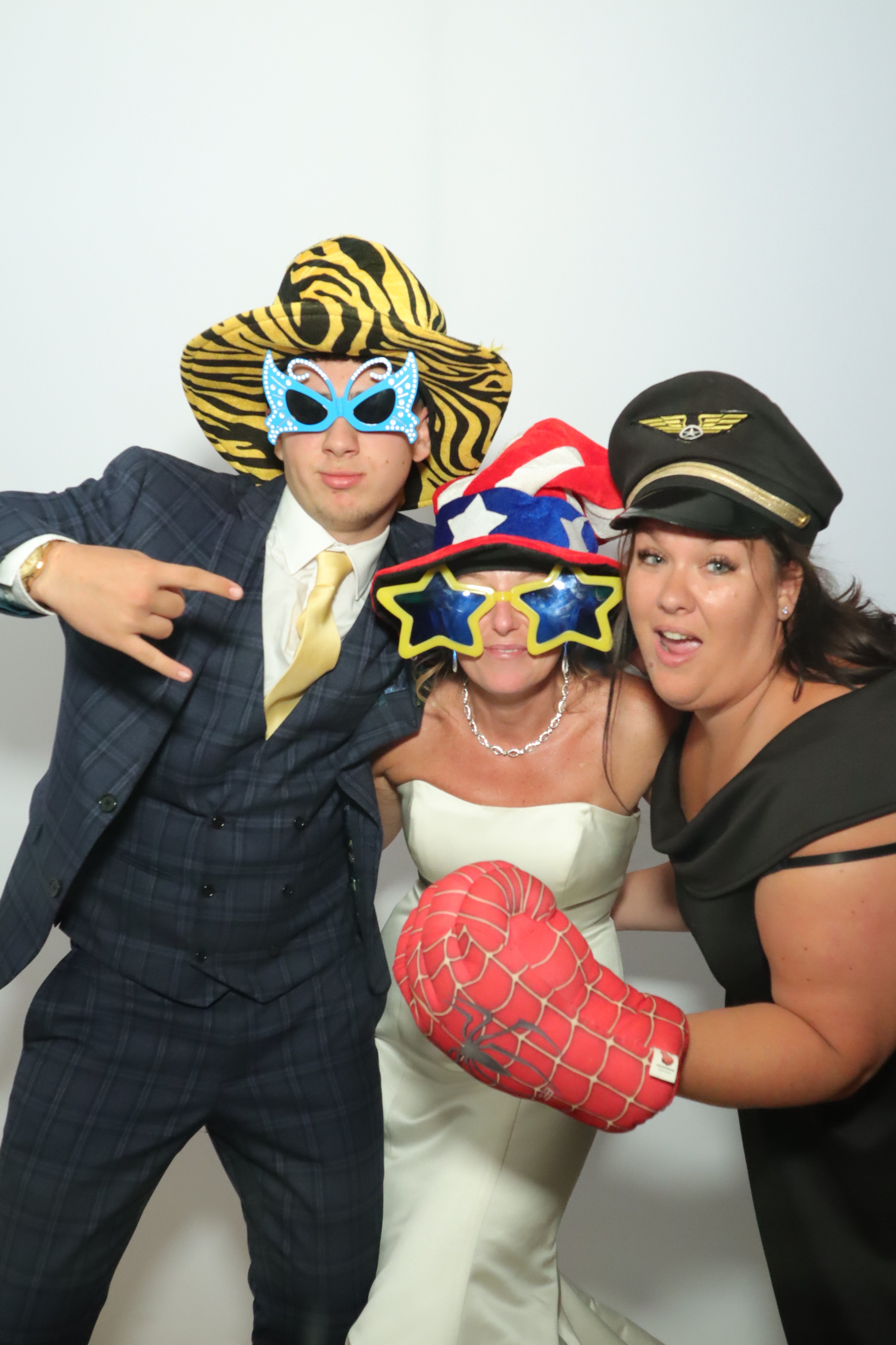 Wedding | View more photos from the event at gallery.myphotoboothexperience.co.uk/u/MyPhotoBoothExperienceLtd/Wedding