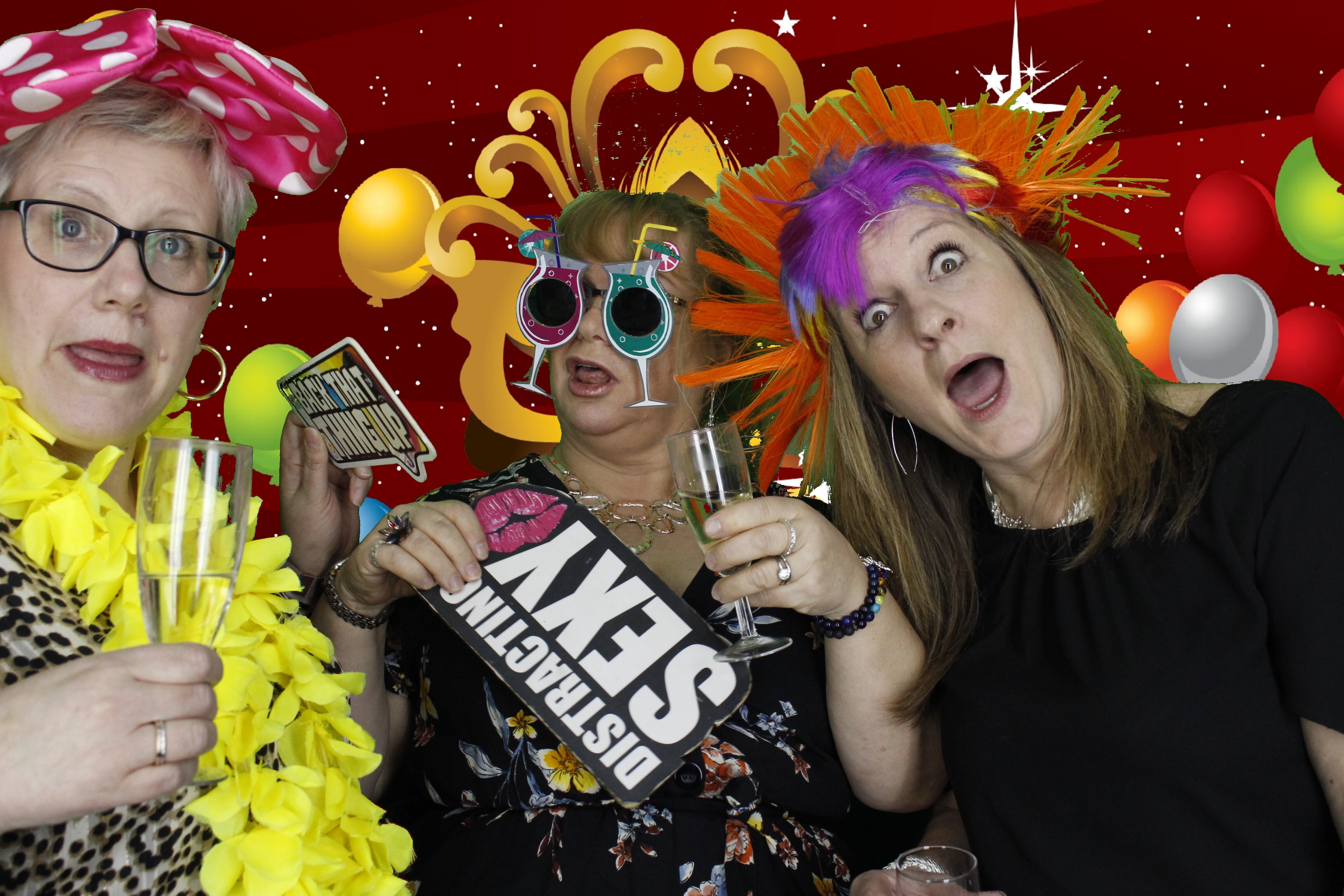 Lisa's Party | View more photos from the event at gallery.myphotoboothexperience.co.uk/u/MyPhotoBoothExperienceLtd/Lisas-Party