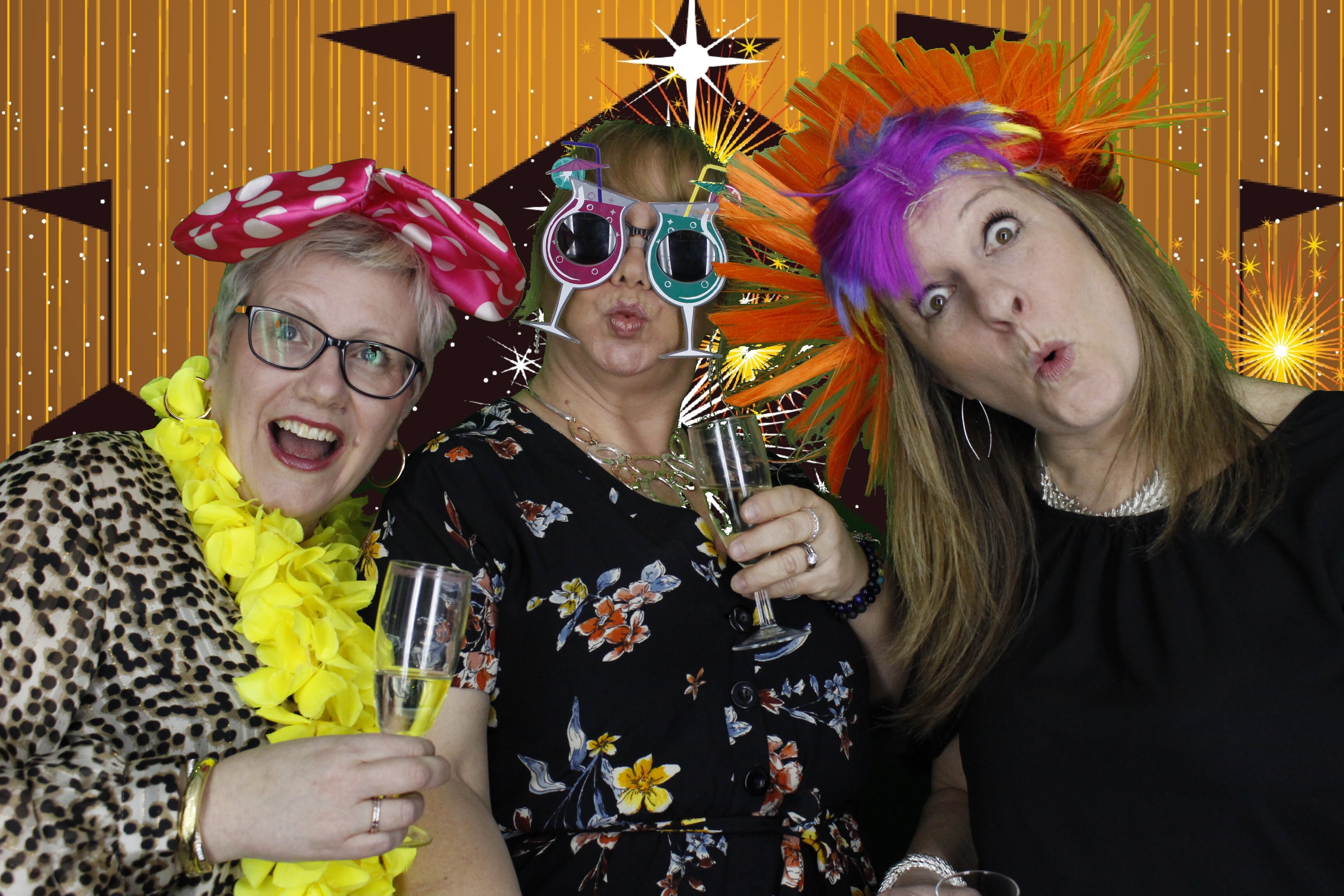 Lisa's Party | View more photos from the event at gallery.myphotoboothexperience.co.uk/u/MyPhotoBoothExperienceLtd/Lisas-Party