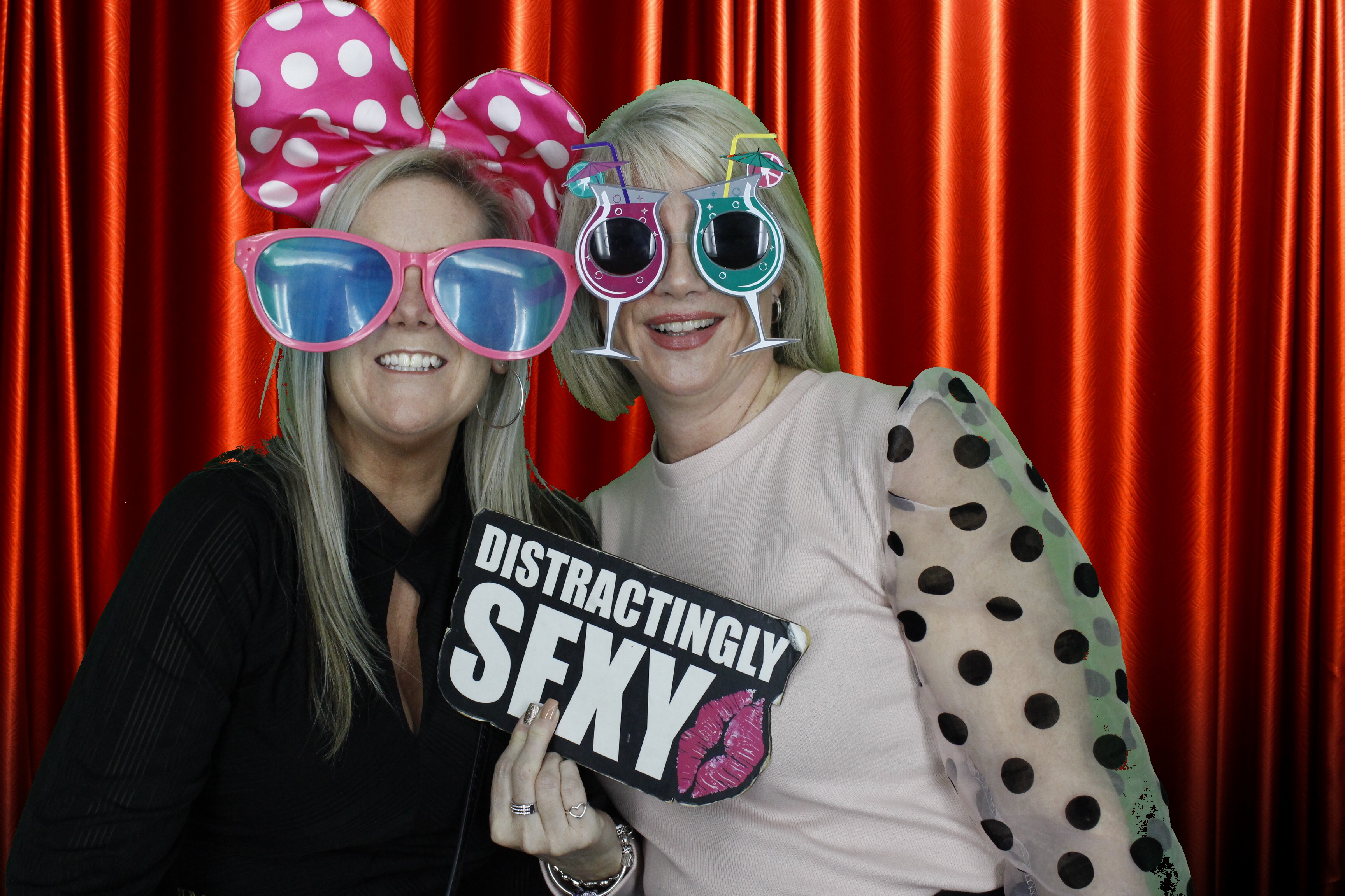 Lisa's Party | View more photos from the event at gallery.myphotoboothexperience.co.uk/u/MyPhotoBoothExperienceLtd/Lisas-Party
