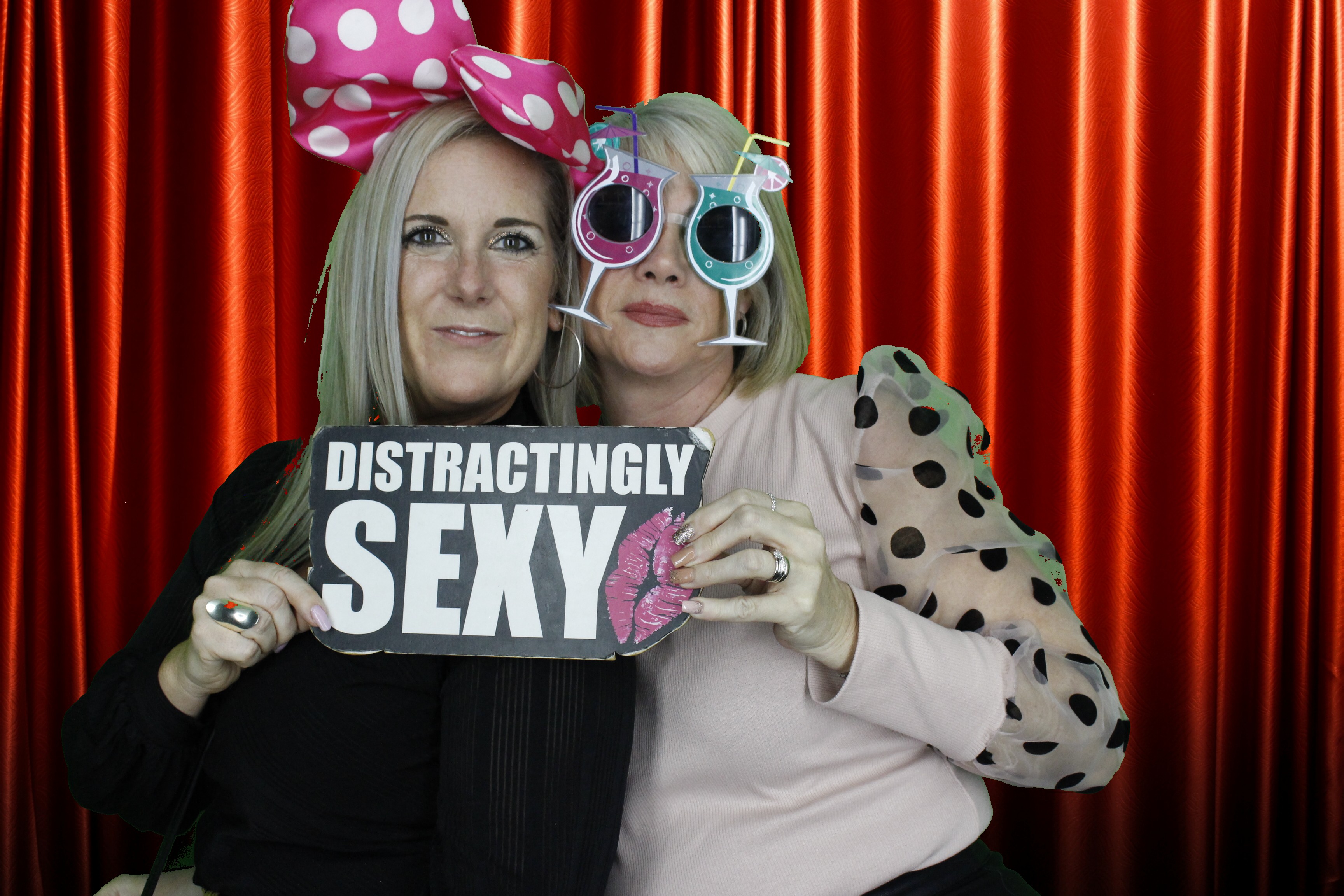 Lisa's Party | View more photos from the event at gallery.myphotoboothexperience.co.uk/u/MyPhotoBoothExperienceLtd/Lisas-Party