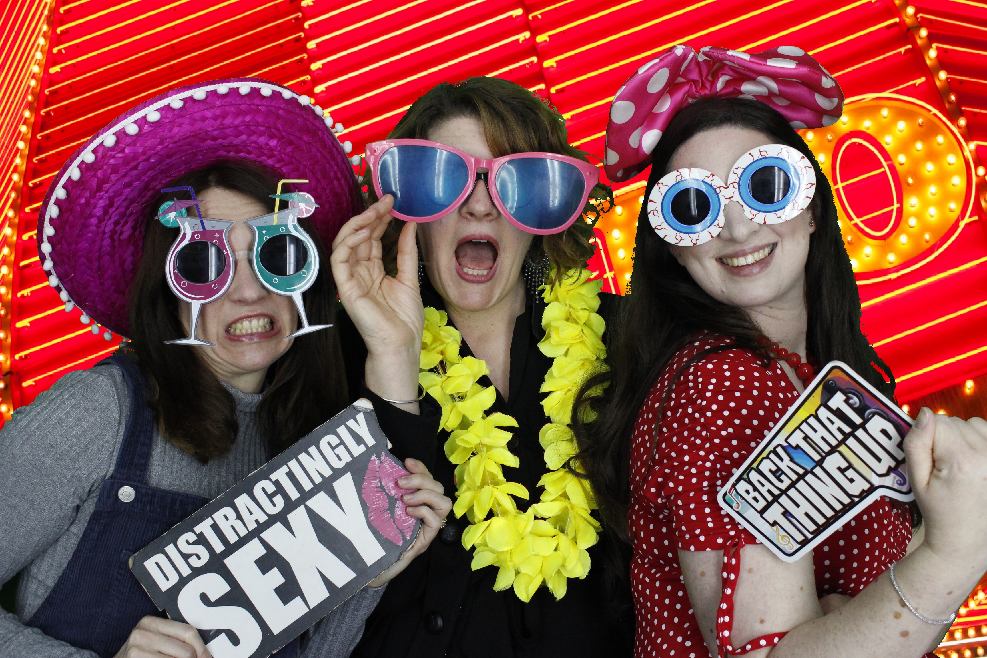 Lisa's Party | View more photos from the event at gallery.myphotoboothexperience.co.uk/u/MyPhotoBoothExperienceLtd/Lisas-Party