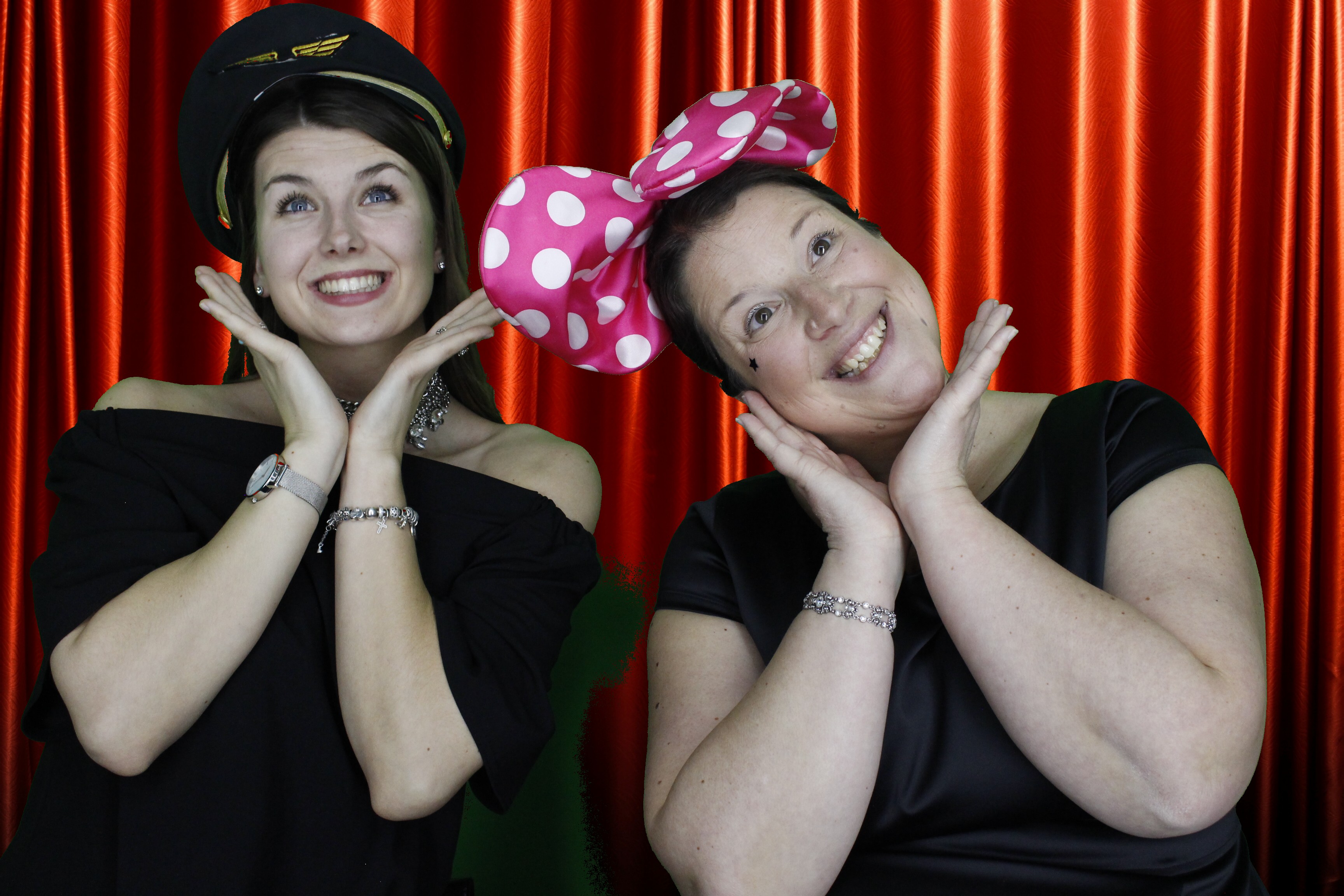 Lisa's Party | View more photos from the event at gallery.myphotoboothexperience.co.uk/u/MyPhotoBoothExperienceLtd/Lisas-Party