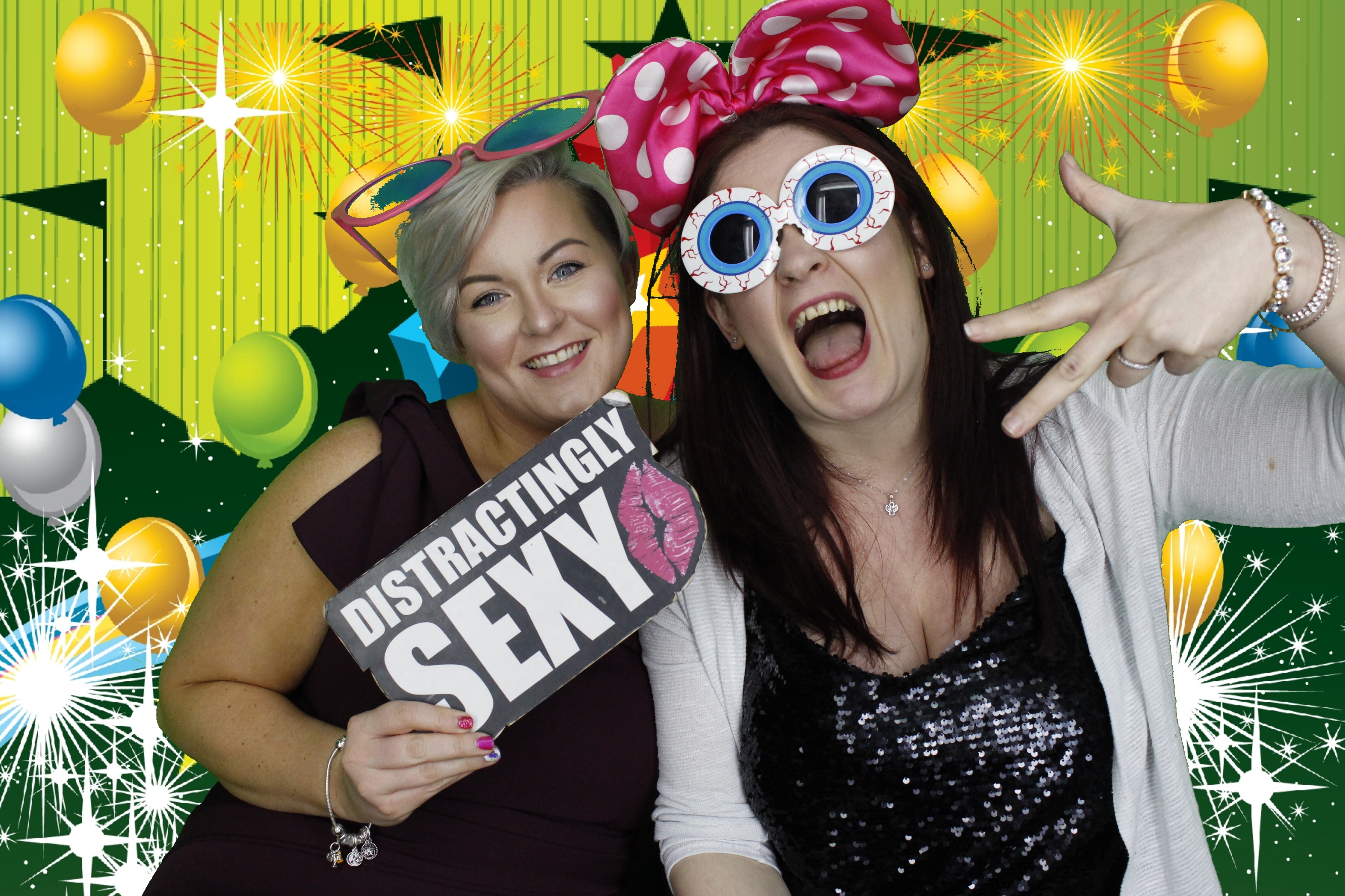 Lisa's Party | View more photos from the event at gallery.myphotoboothexperience.co.uk/u/MyPhotoBoothExperienceLtd/Lisas-Party