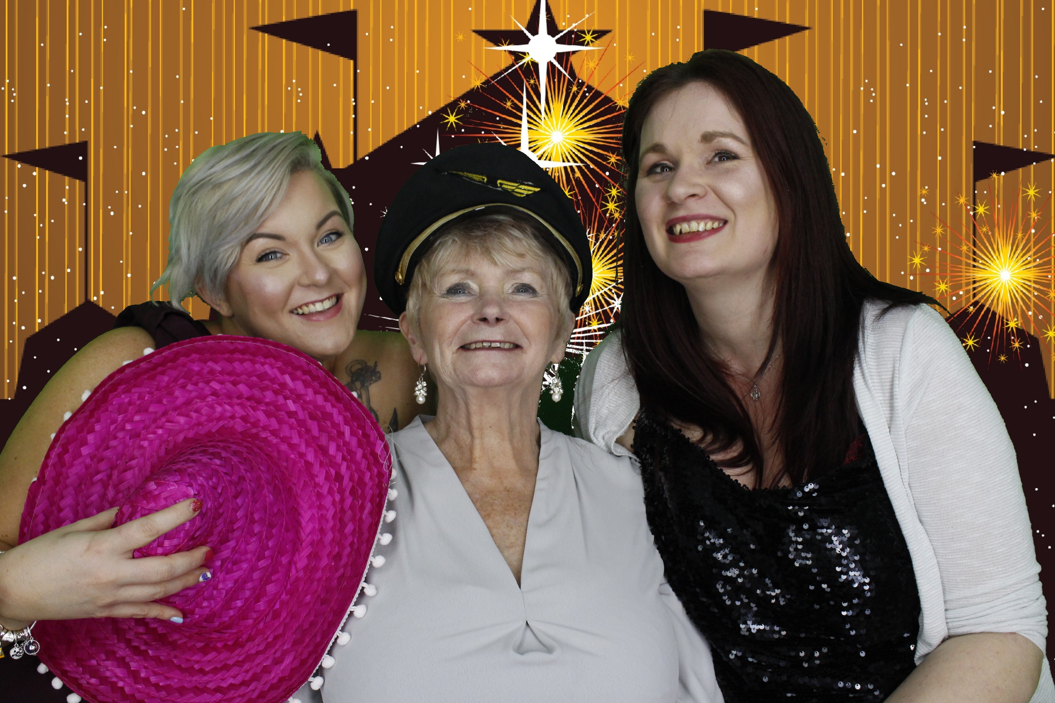 Lisa's Party | View more photos from the event at gallery.myphotoboothexperience.co.uk/u/MyPhotoBoothExperienceLtd/Lisas-Party