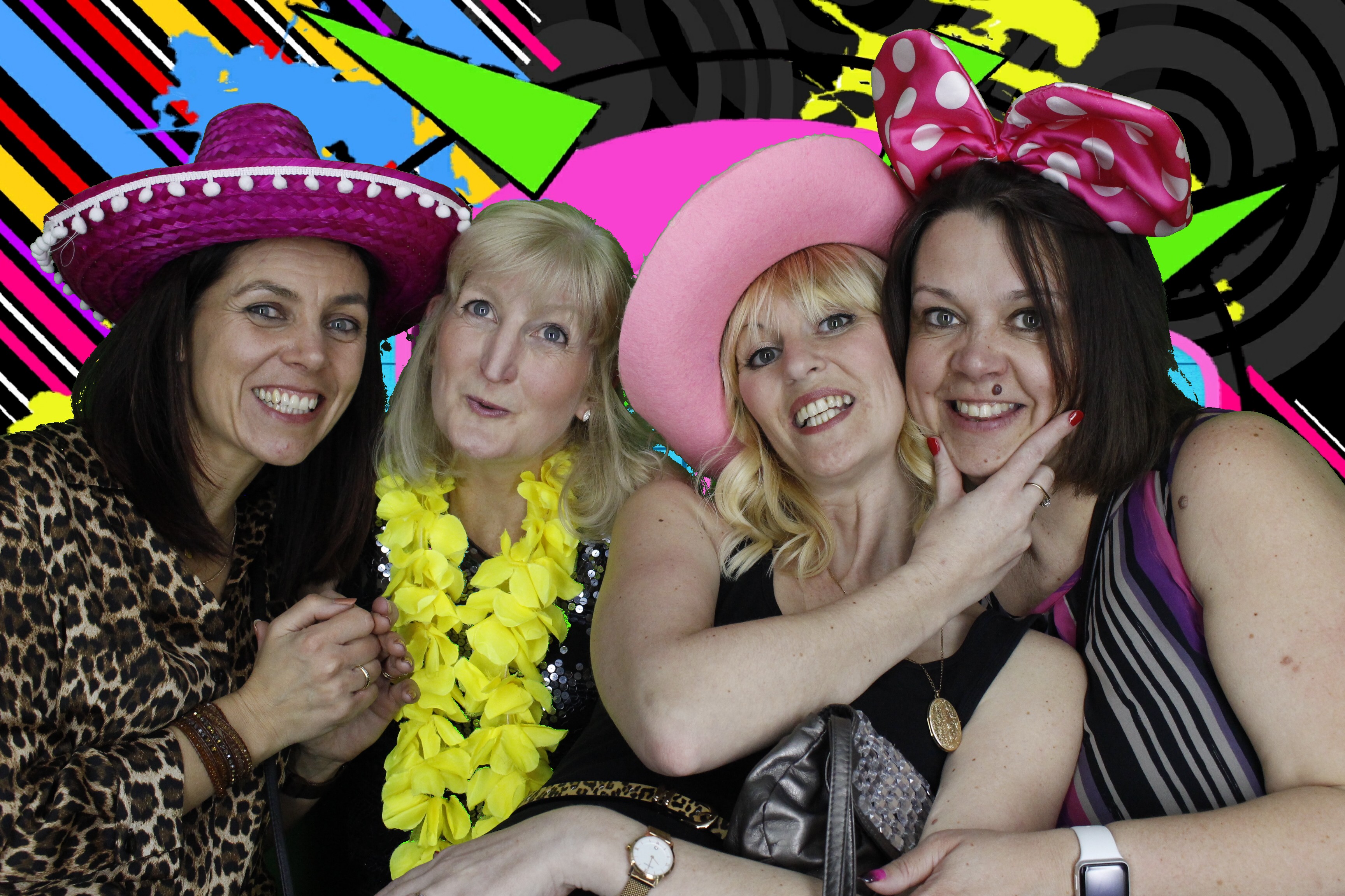 Lisa's Party | View more photos from the event at gallery.myphotoboothexperience.co.uk/u/MyPhotoBoothExperienceLtd/Lisas-Party