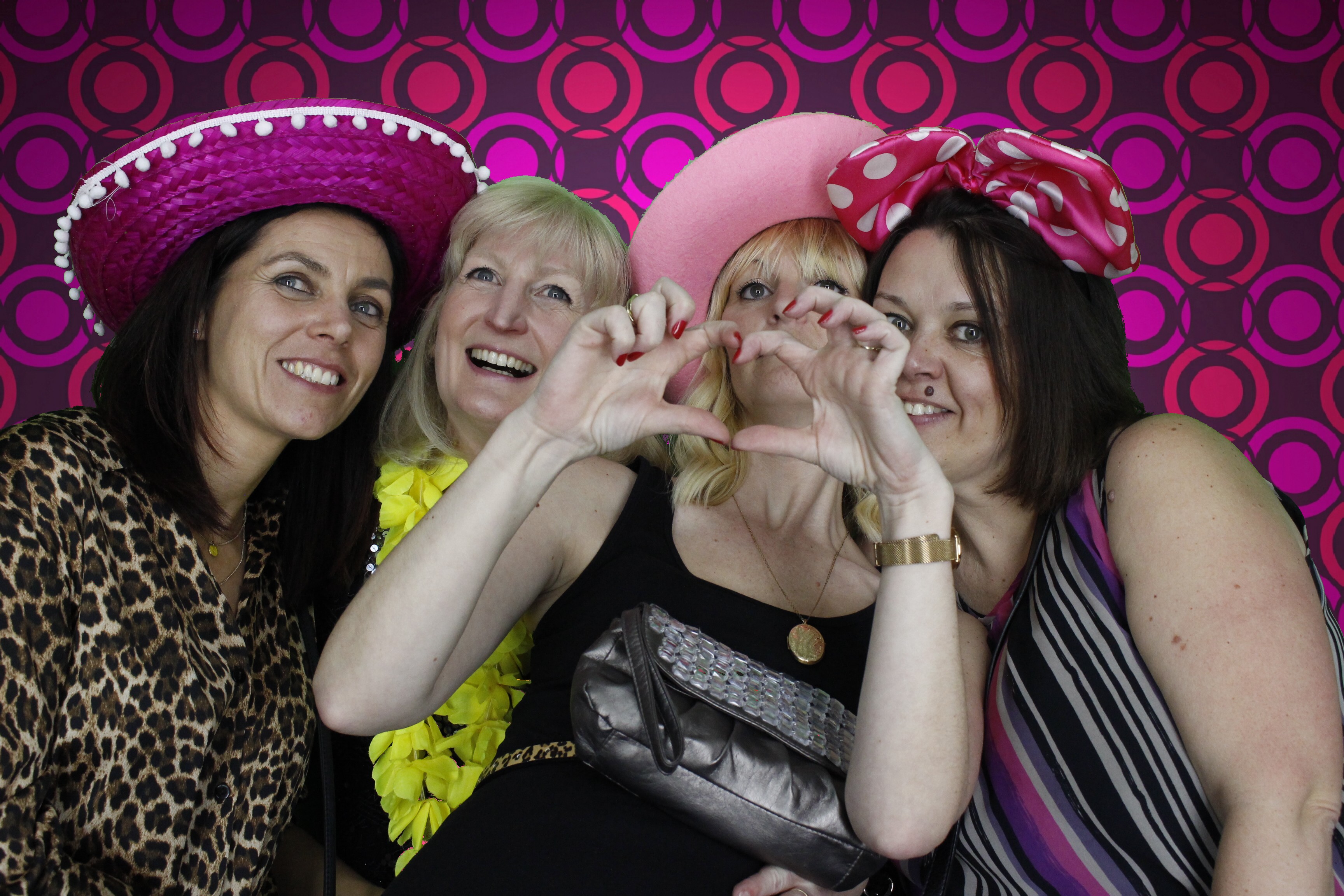 Lisa's Party | View more photos from the event at gallery.myphotoboothexperience.co.uk/u/MyPhotoBoothExperienceLtd/Lisas-Party
