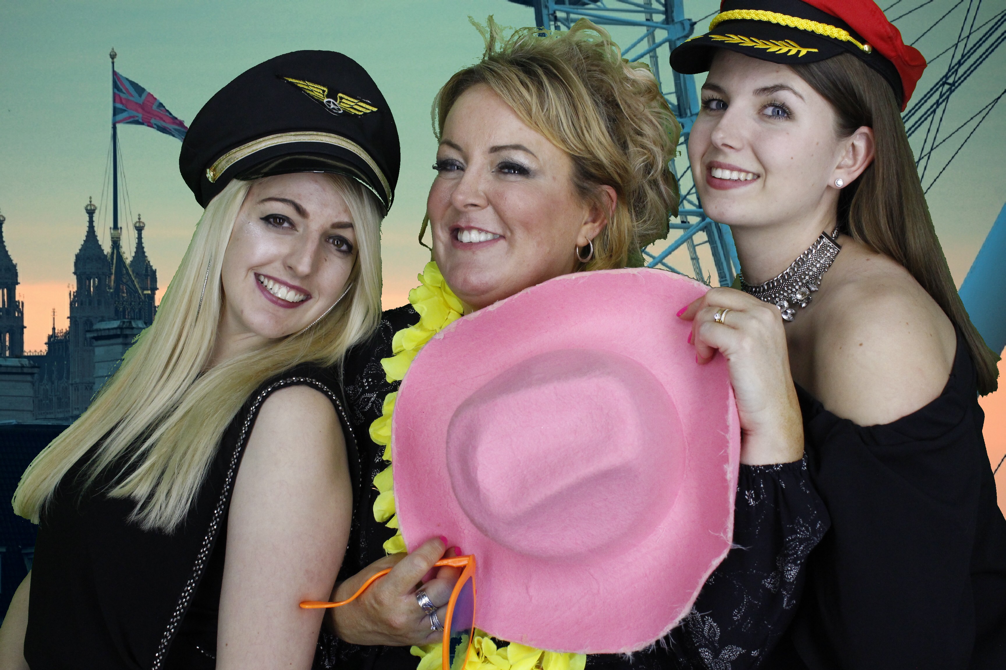 Lisa's Party | View more photos from the event at gallery.myphotoboothexperience.co.uk/u/MyPhotoBoothExperienceLtd/Lisas-Party