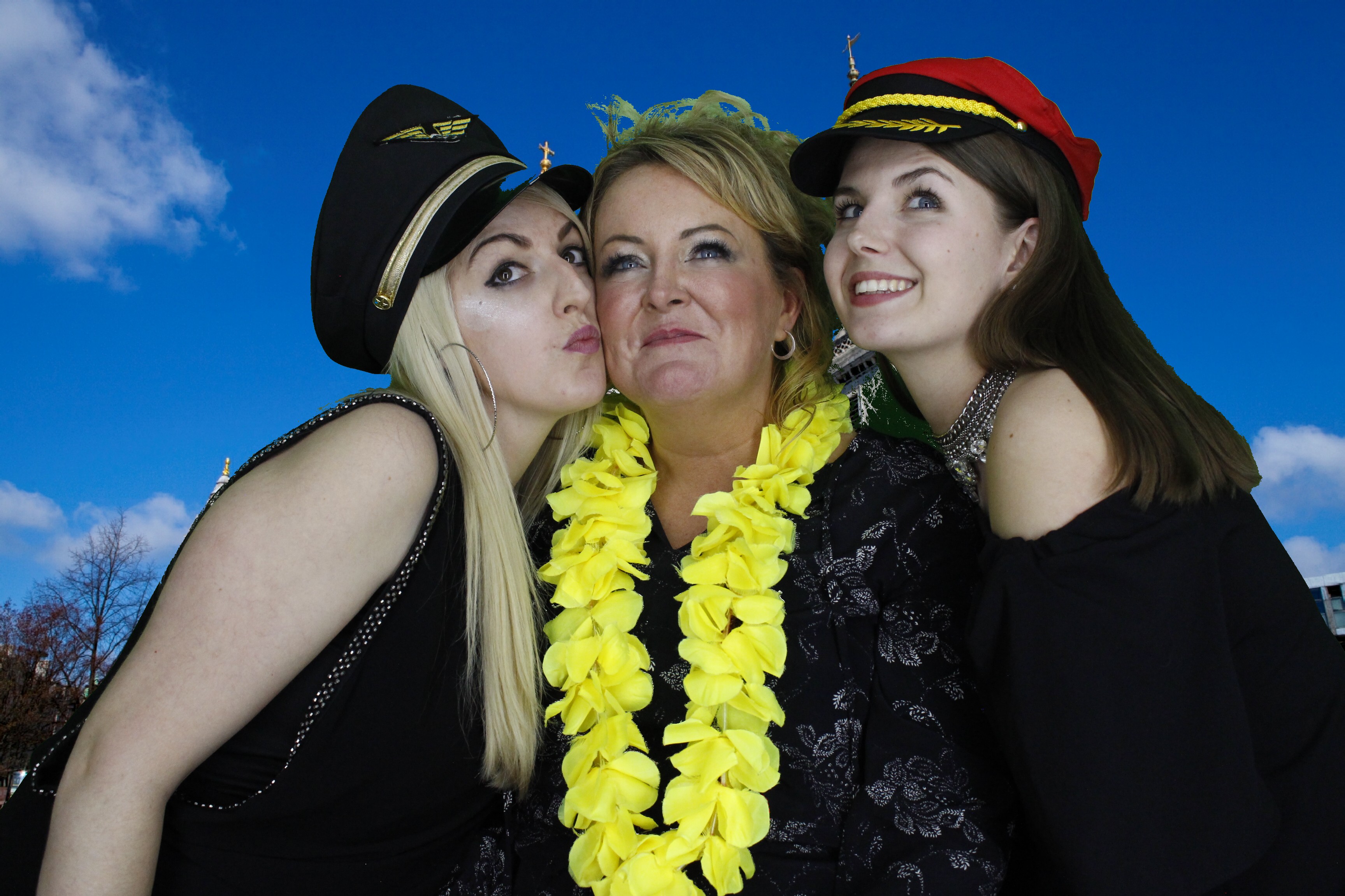 Lisa's Party | View more photos from the event at gallery.myphotoboothexperience.co.uk/u/MyPhotoBoothExperienceLtd/Lisas-Party