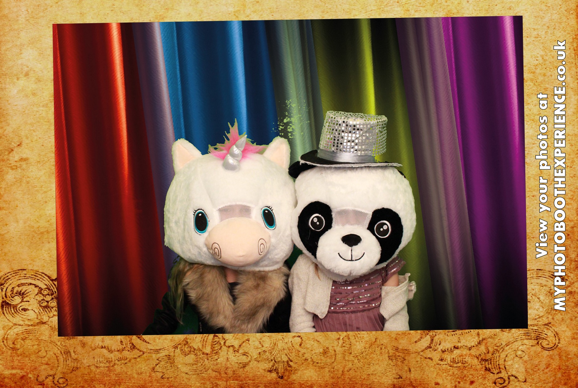 Rajiv and Ella's Wedding | View more photos from the event at gallery.myphotoboothexperience.co.uk/u/MyPhotoBoothExperienceLtd/Rajiv-and-Ellas-Wedding