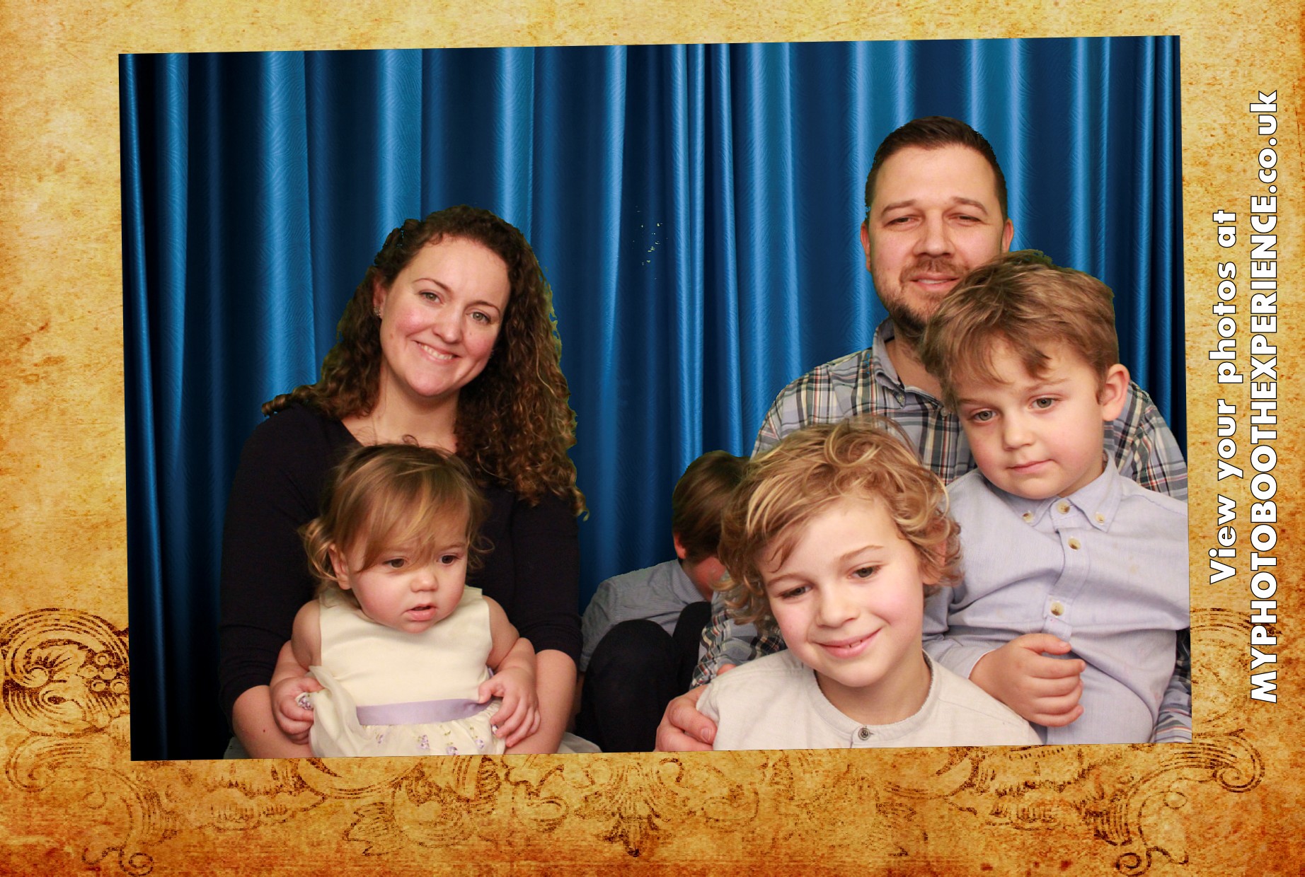 Rajiv and Ella's Wedding | View more photos from the event at gallery.myphotoboothexperience.co.uk/u/MyPhotoBoothExperienceLtd/Rajiv-and-Ellas-Wedding
