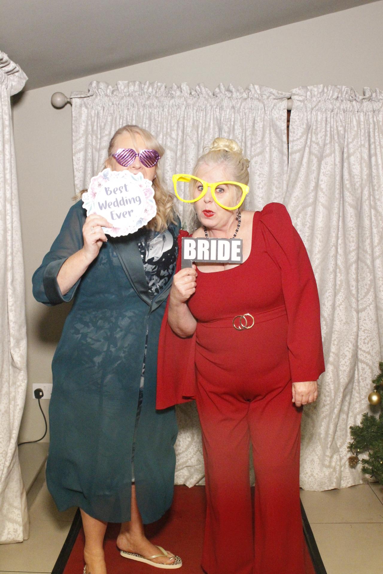 Amanda & Scott's Wedding  | View more photos from the event at gallery.myphotoboothexperience.co.uk/u/MyPhotoBoothExperienceLtd/Amanda-Scotts-Wedding
