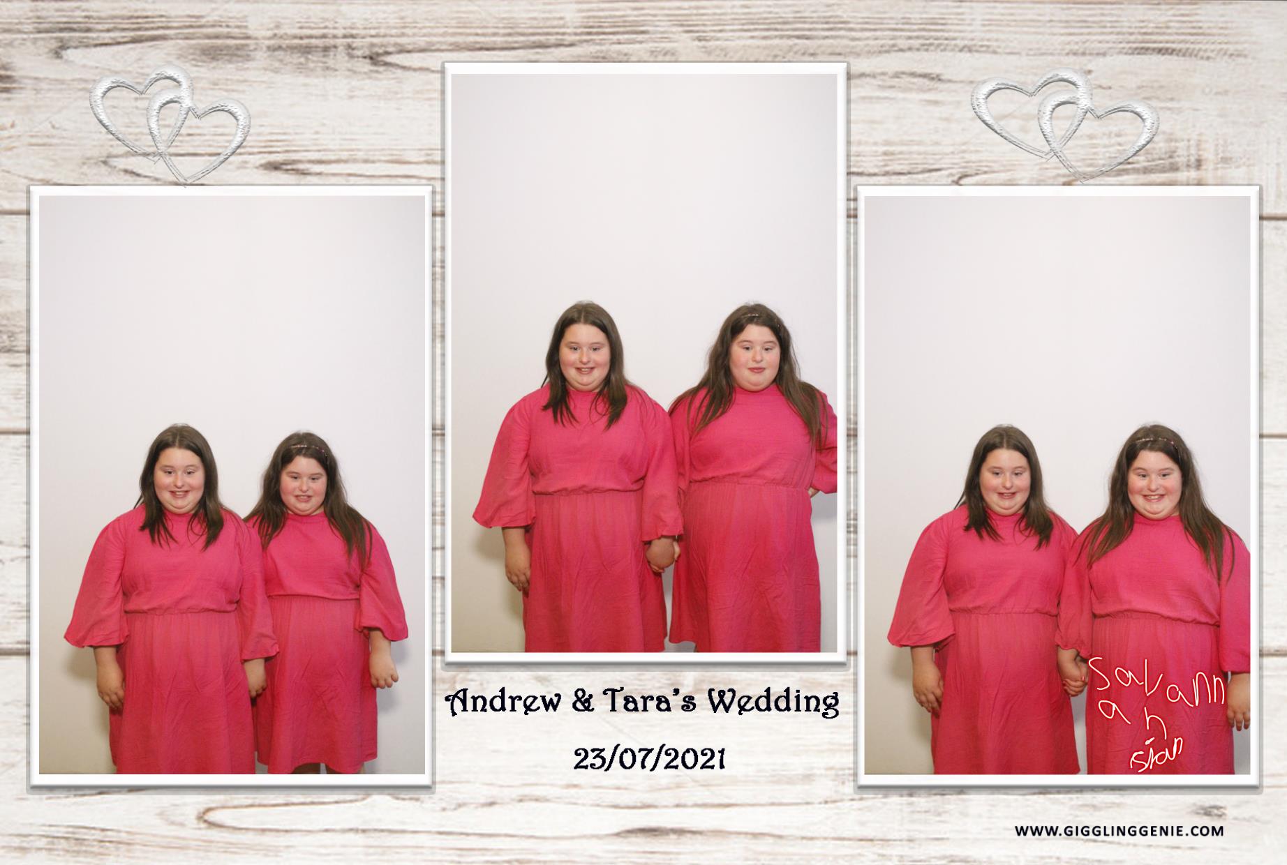 Andrew & Tara's Wedding | View more photos from the event at gallery.myphotoboothexperience.co.uk/u/MyPhotoBoothExperienceLtd/Andrew-Taras-Wedding