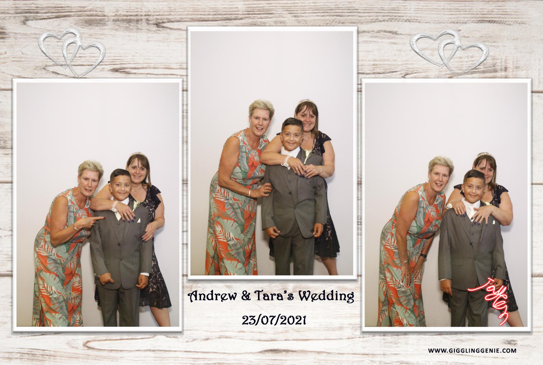 Andrew & Tara's Wedding | View more photos from the event at gallery.myphotoboothexperience.co.uk/u/MyPhotoBoothExperienceLtd/Andrew-Taras-Wedding