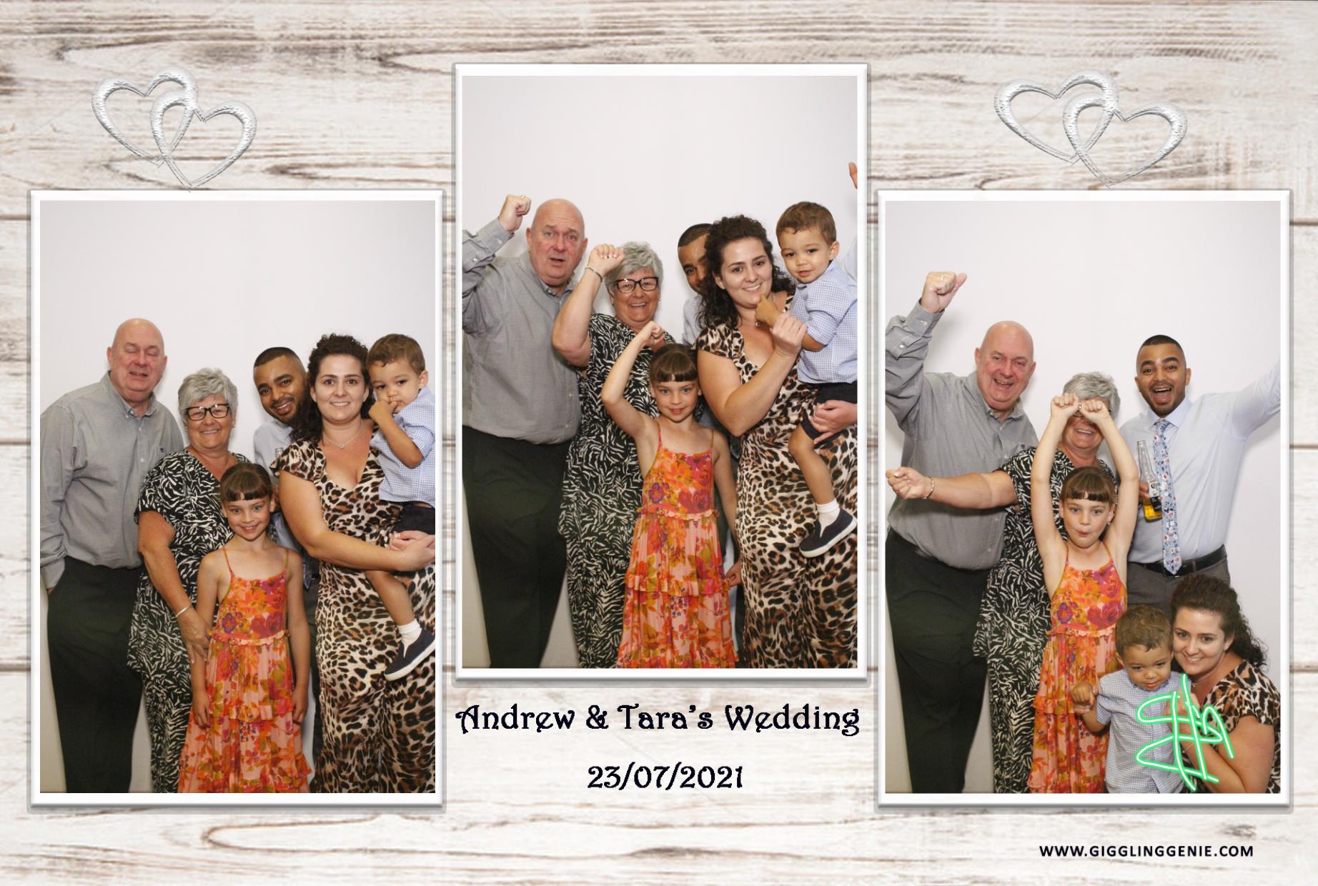 Andrew & Tara's Wedding | View more photos from the event at gallery.myphotoboothexperience.co.uk/u/MyPhotoBoothExperienceLtd/Andrew-Taras-Wedding