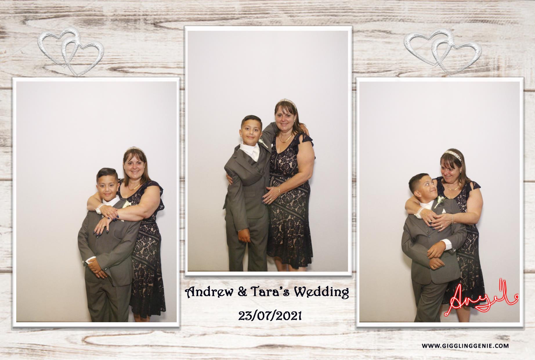 Andrew & Tara's Wedding | View more photos from the event at gallery.myphotoboothexperience.co.uk/u/MyPhotoBoothExperienceLtd/Andrew-Taras-Wedding