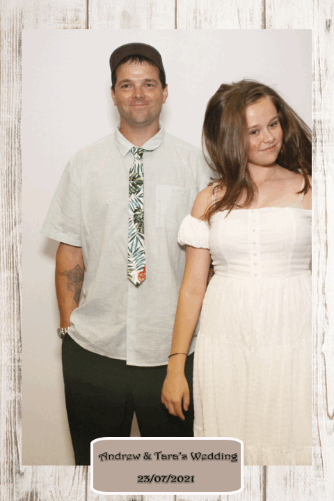 Andrew & Tara's Wedding | View more photos from the event at gallery.myphotoboothexperience.co.uk/u/MyPhotoBoothExperienceLtd/Andrew-Taras-Wedding