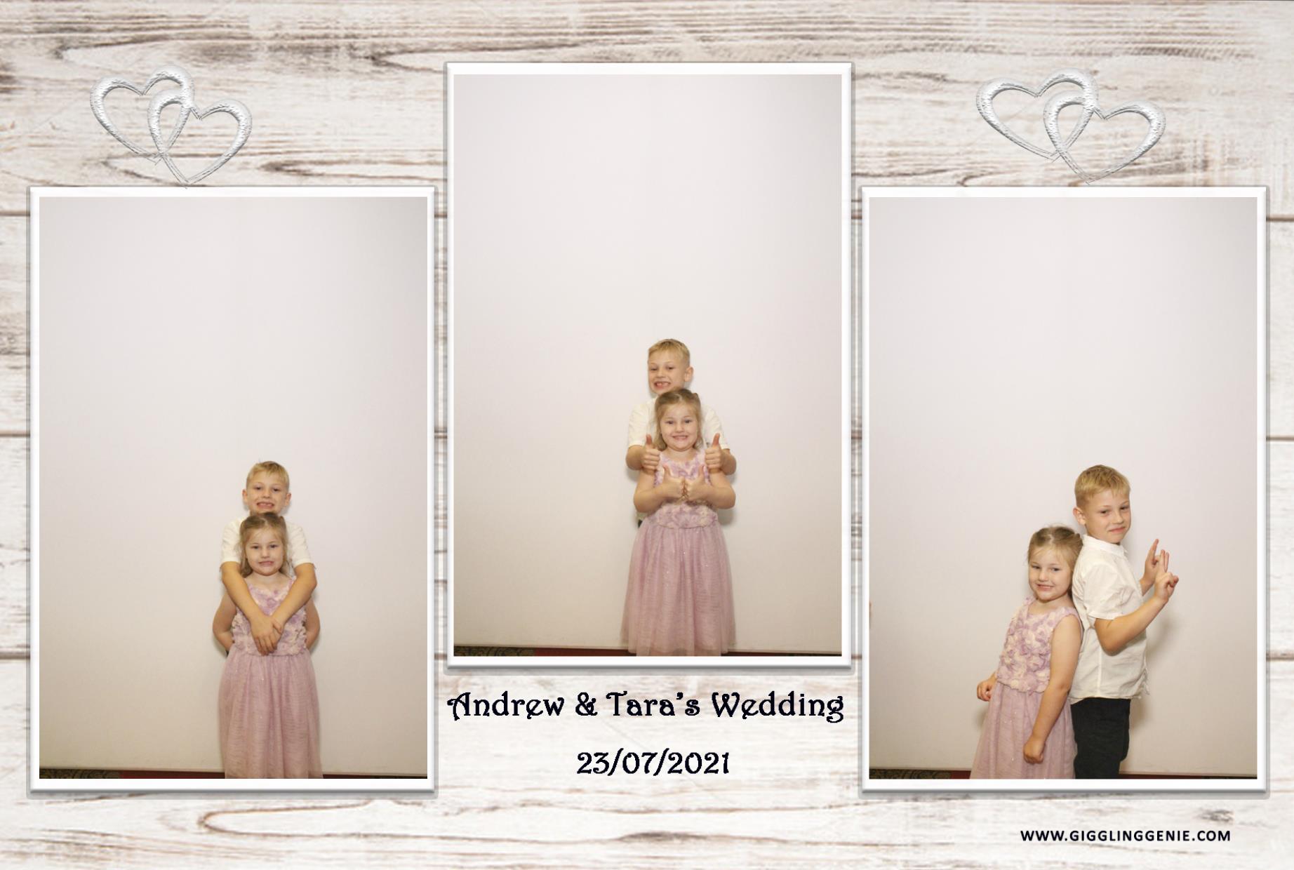 Andrew & Tara's Wedding | View more photos from the event at gallery.myphotoboothexperience.co.uk/u/MyPhotoBoothExperienceLtd/Andrew-Taras-Wedding