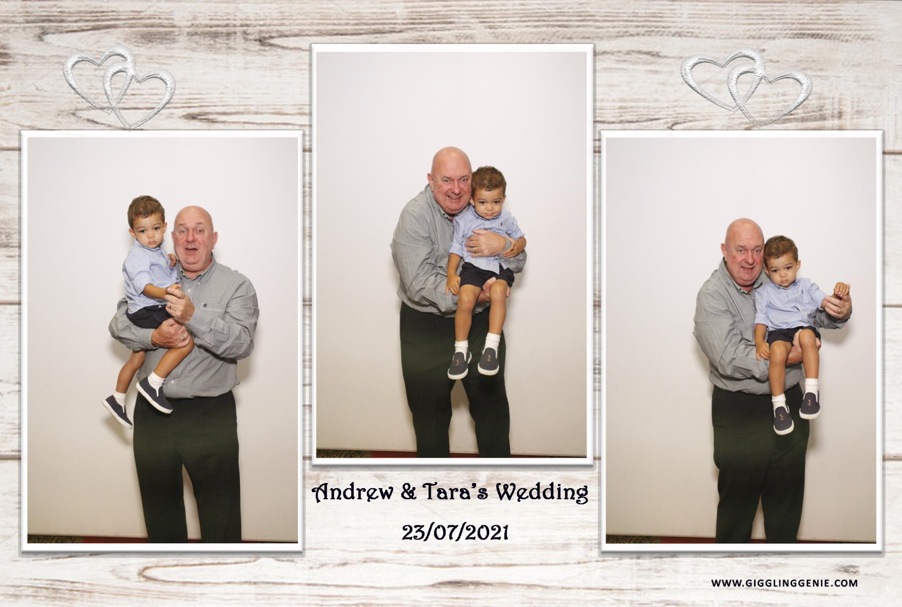 Andrew & Tara's Wedding | View more photos from the event at gallery.myphotoboothexperience.co.uk/u/MyPhotoBoothExperienceLtd/Andrew-Taras-Wedding