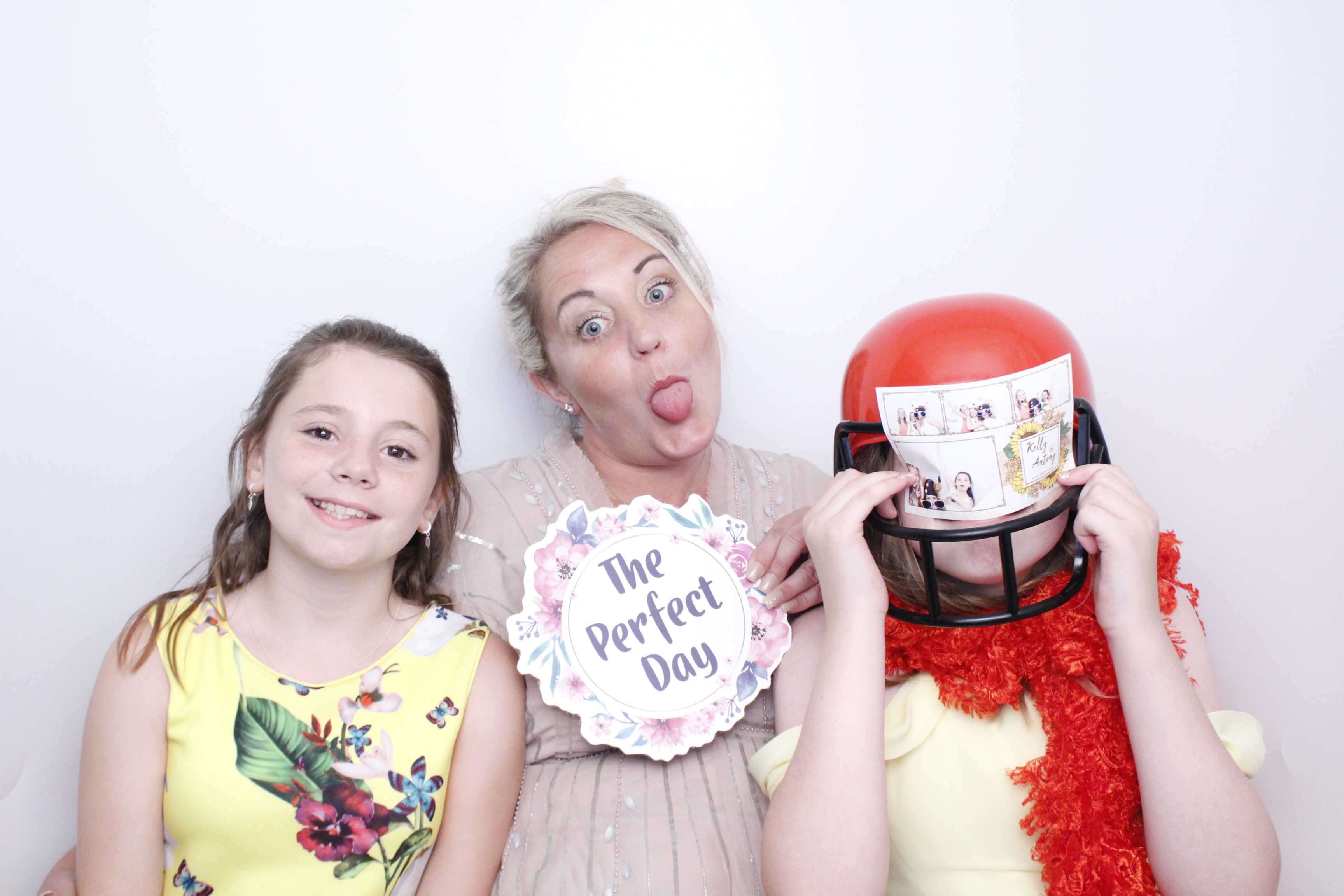 Antony and Kelly Wedding  | View more photos from the event at gallery.myphotoboothexperience.co.uk/u/MyPhotoBoothExperienceLtd/Antony-and-Kelly-Wedding