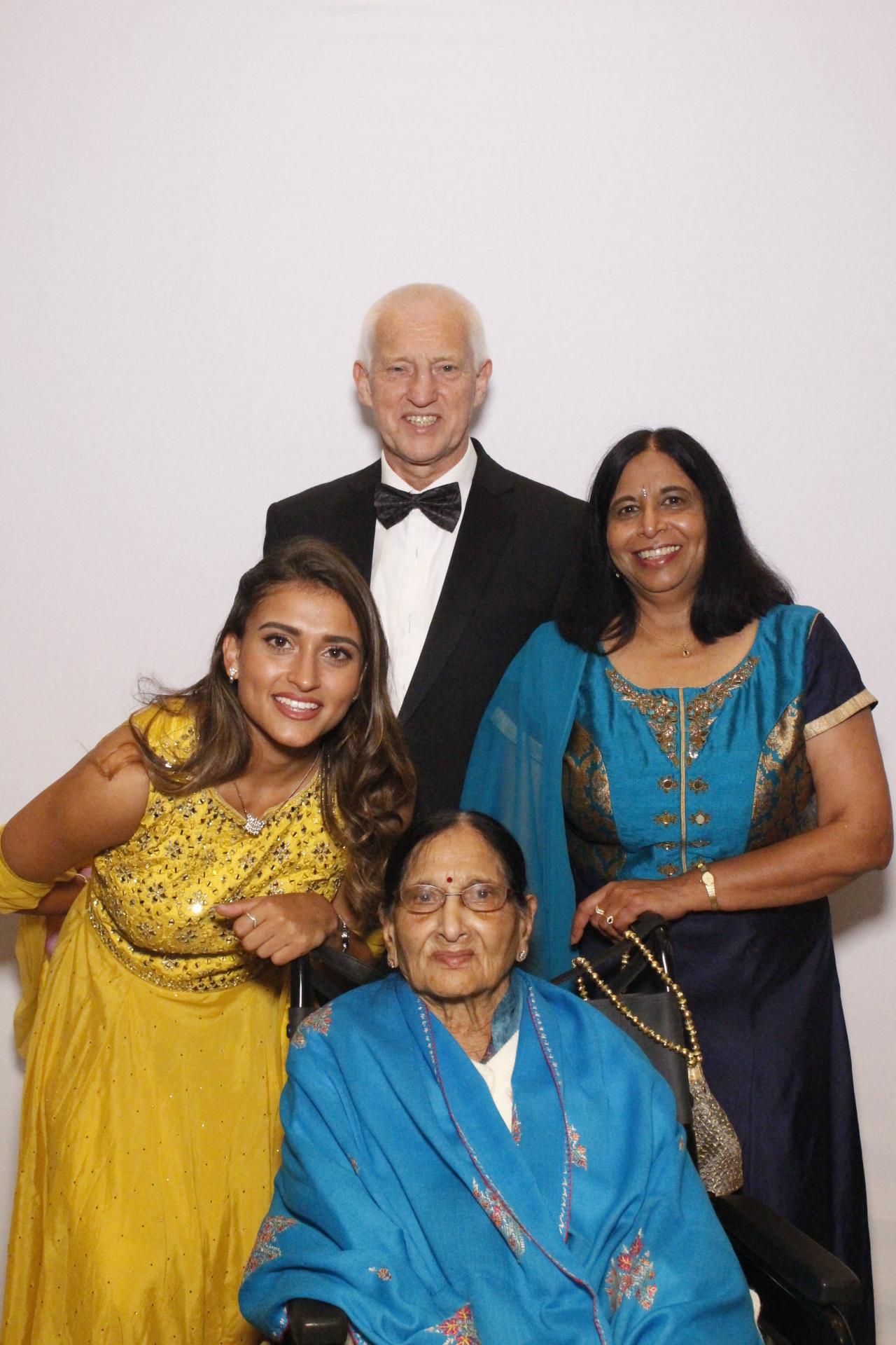 Chandni and Miten's  Wedding | View more photos from the event at gallery.myphotoboothexperience.co.uk/u/MyPhotoBoothExperienceLtd/Chandni-and-Mitens-Wedding