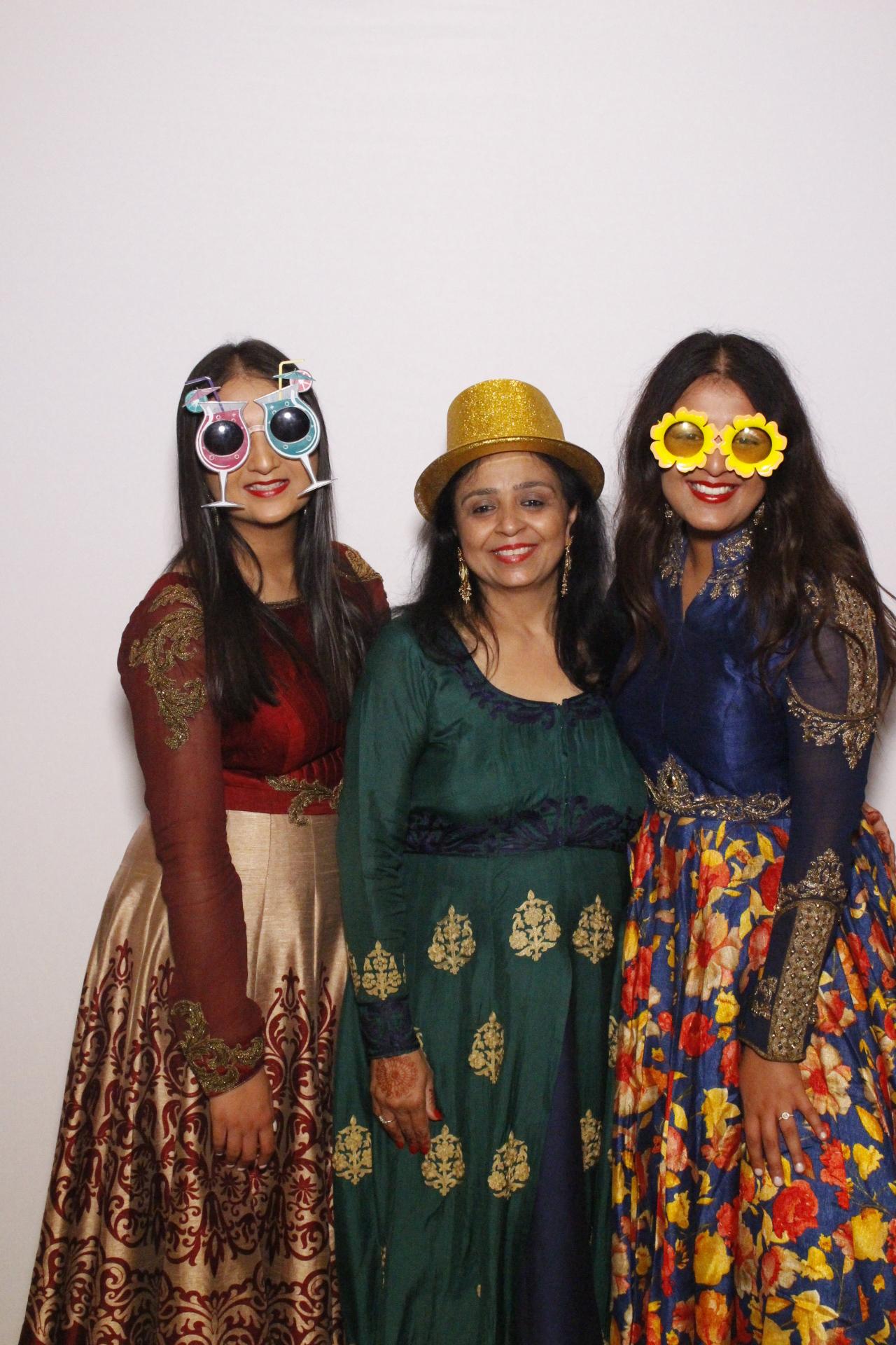 Chandni and Miten's  Wedding | View more photos from the event at gallery.myphotoboothexperience.co.uk/u/MyPhotoBoothExperienceLtd/Chandni-and-Mitens-Wedding