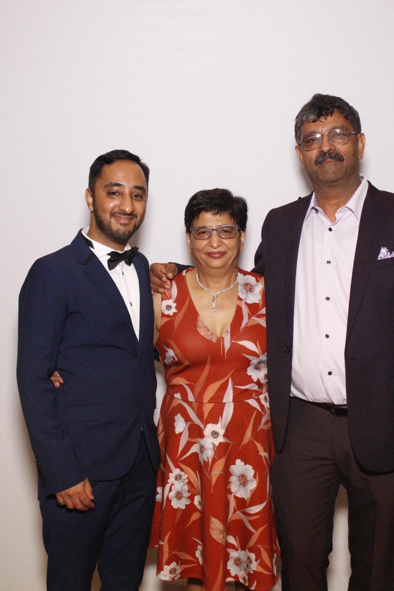 Chandni and Miten's  Wedding | View more photos from the event at gallery.myphotoboothexperience.co.uk/u/MyPhotoBoothExperienceLtd/Chandni-and-Mitens-Wedding