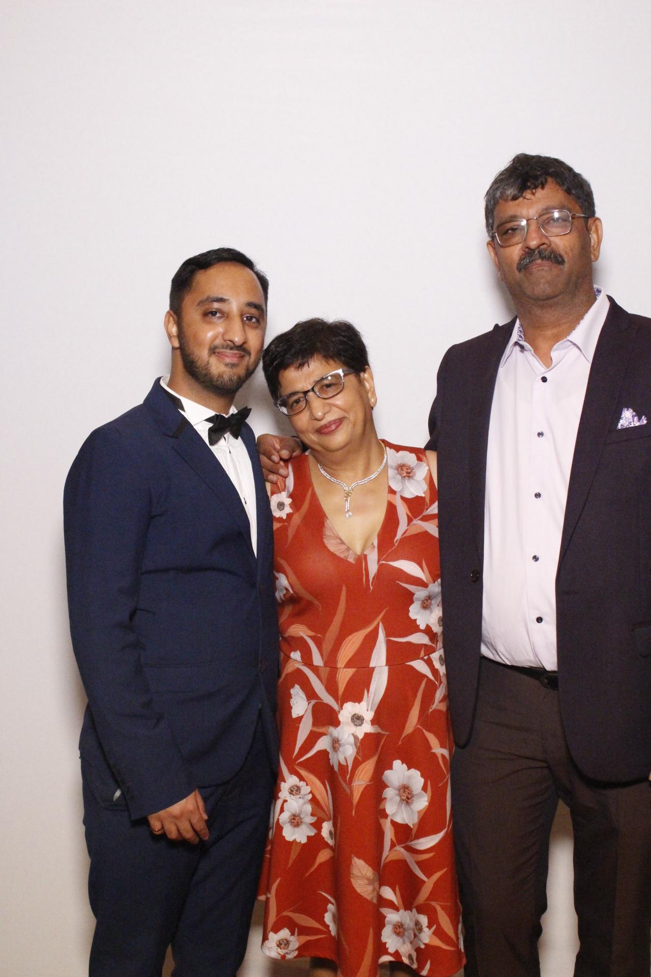 Chandni and Miten's  Wedding | View more photos from the event at gallery.myphotoboothexperience.co.uk/u/MyPhotoBoothExperienceLtd/Chandni-and-Mitens-Wedding