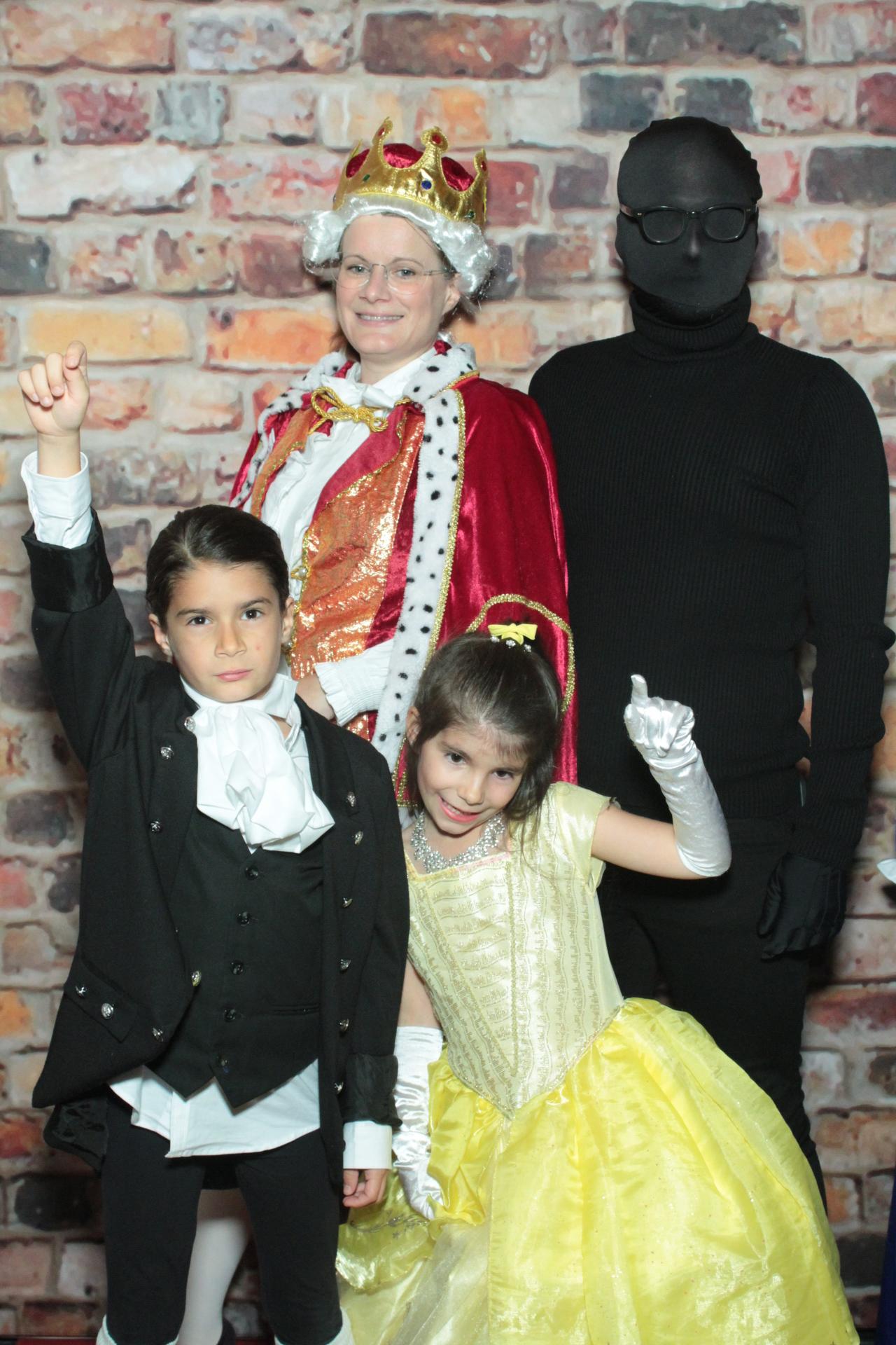 Claire and Barry's 40th Birthday | View more photos from the event at gallery.myphotoboothexperience.co.uk/u/MyPhotoBoothExperienceLtd/Claire-and-Barrys-40th-Birthday