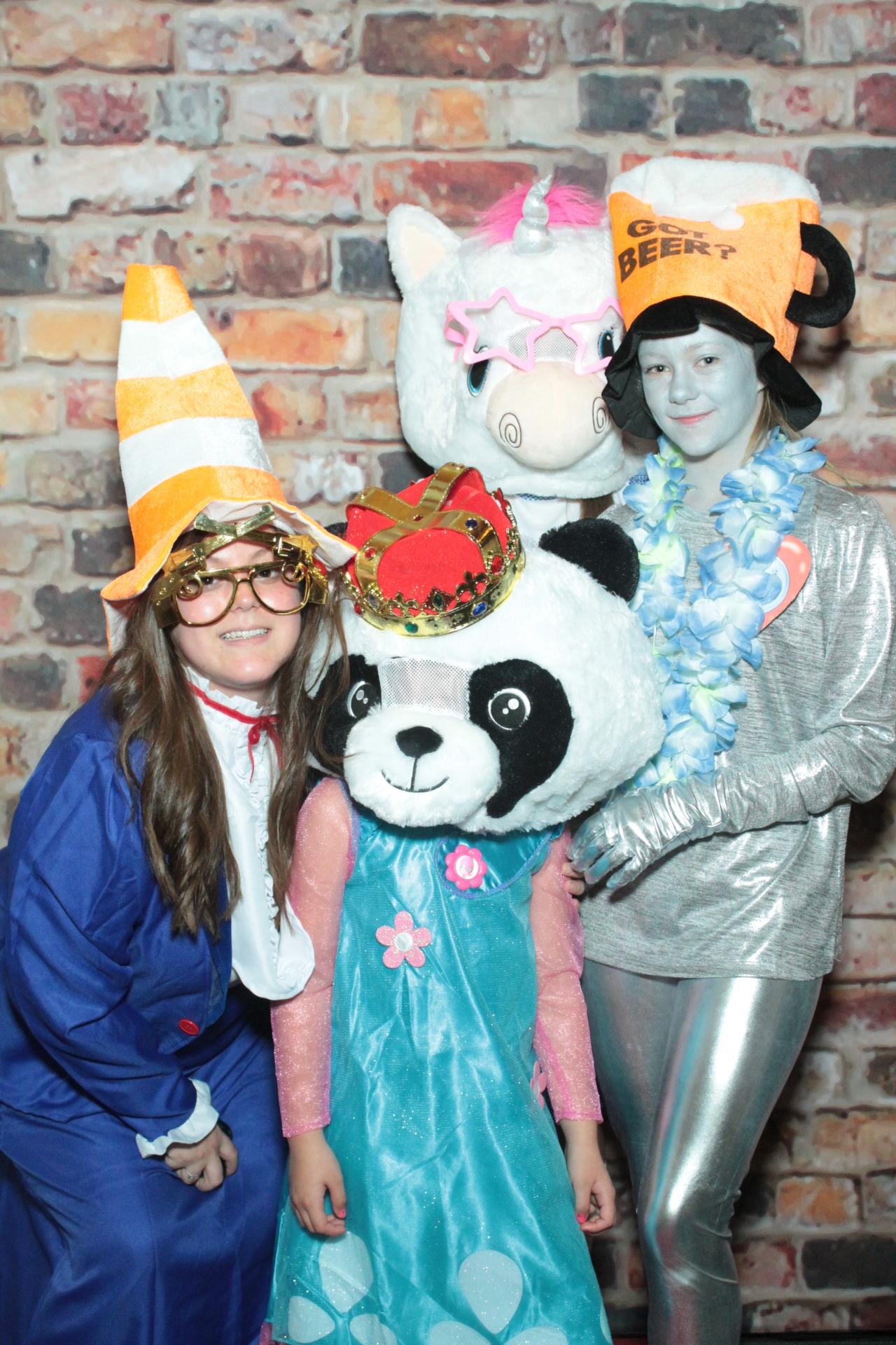 Claire and Barry's 40th Birthday | View more photos from the event at gallery.myphotoboothexperience.co.uk/u/MyPhotoBoothExperienceLtd/Claire-and-Barrys-40th-Birthday