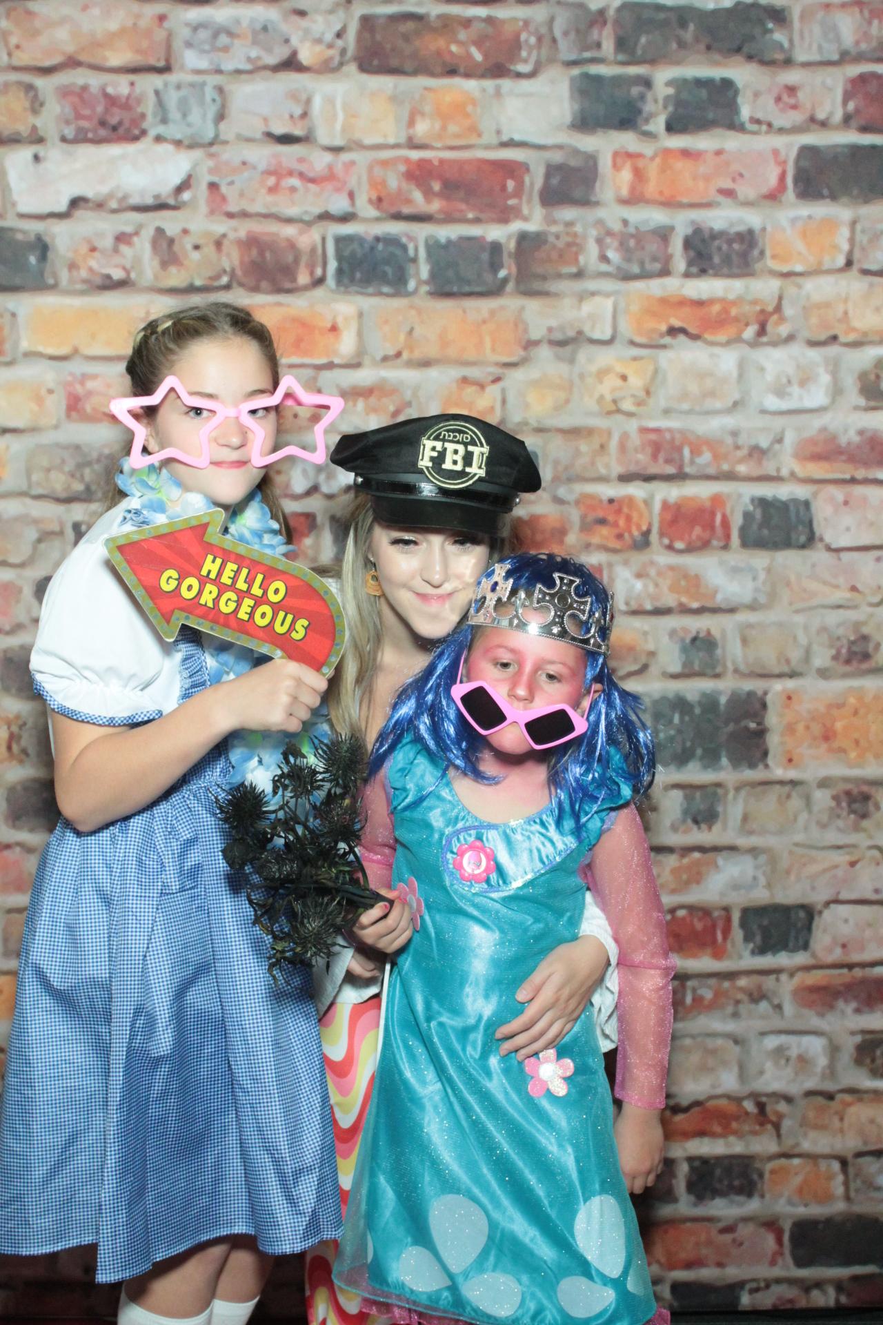 Claire and Barry's 40th Birthday | View more photos from the event at gallery.myphotoboothexperience.co.uk/u/MyPhotoBoothExperienceLtd/Claire-and-Barrys-40th-Birthday