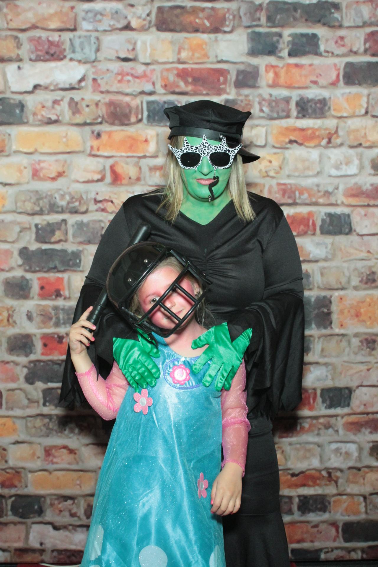 Claire and Barry's 40th Birthday | View more photos from the event at gallery.myphotoboothexperience.co.uk/u/MyPhotoBoothExperienceLtd/Claire-and-Barrys-40th-Birthday