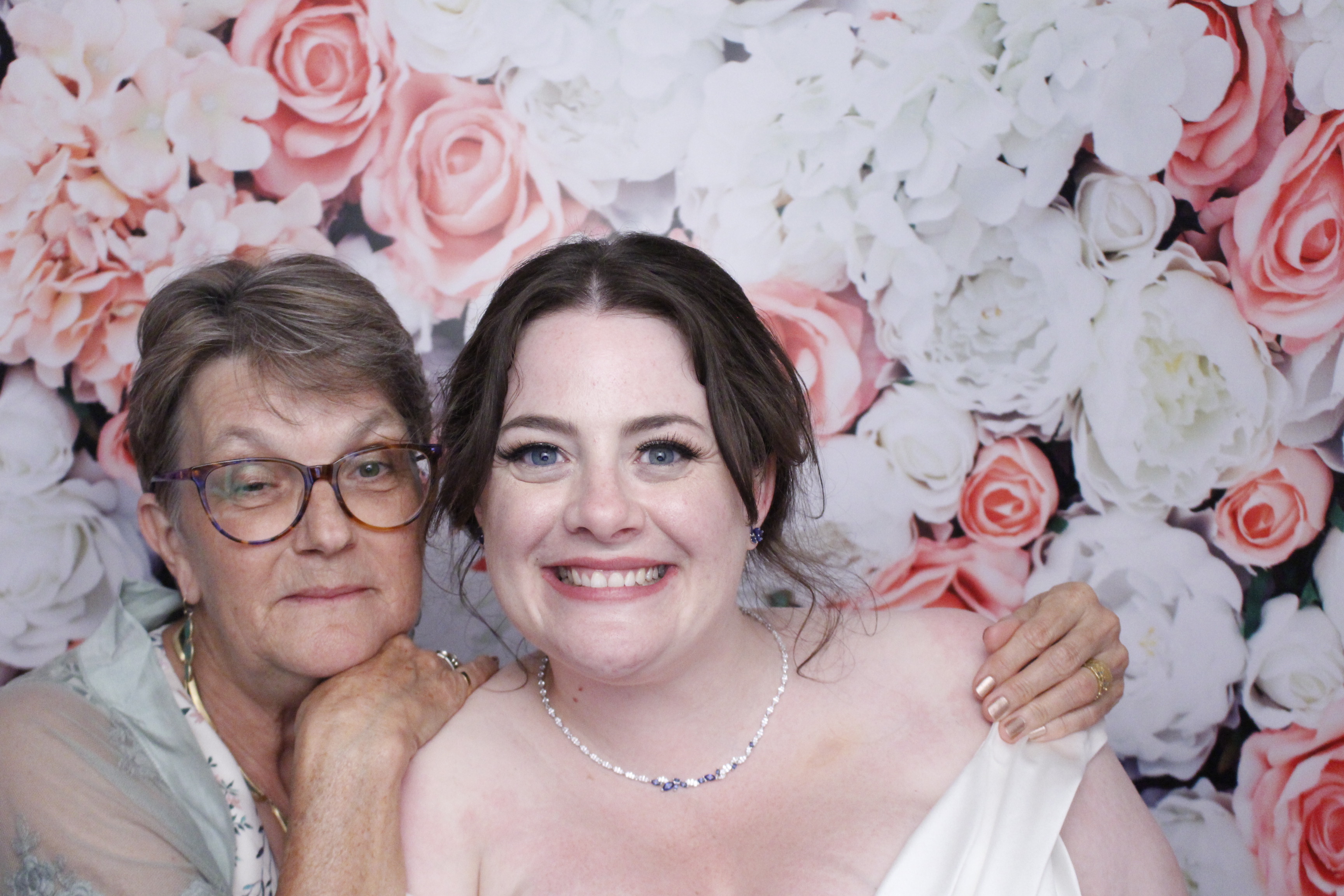 Dan & Hannah's Wedding | View more photos from the event at gallery.myphotoboothexperience.co.uk/u/MyPhotoBoothExperienceLtd/Dan-Hannahs-Wedding
