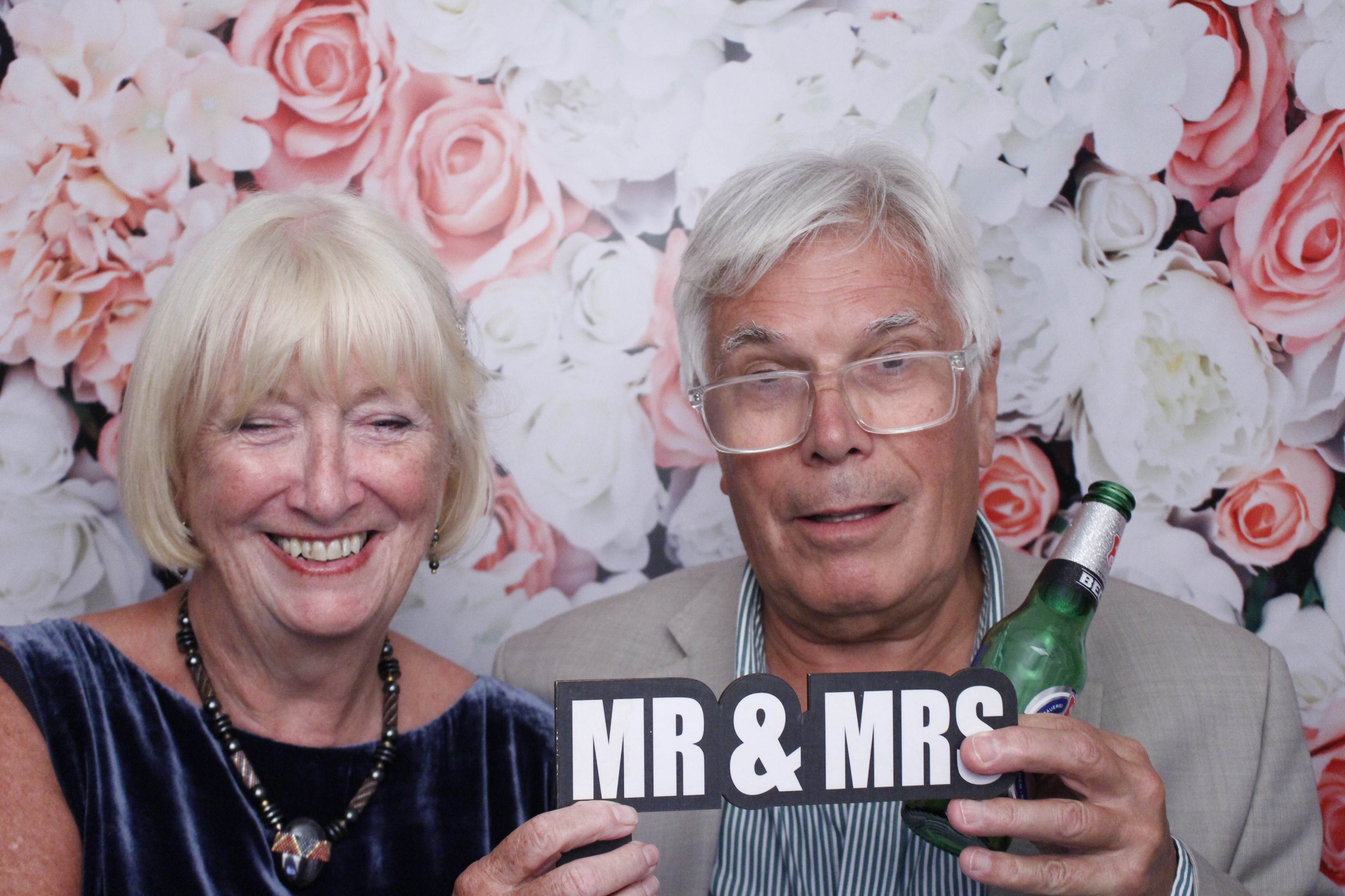 Dan & Hannah's Wedding | View more photos from the event at gallery.myphotoboothexperience.co.uk/u/MyPhotoBoothExperienceLtd/Dan-Hannahs-Wedding
