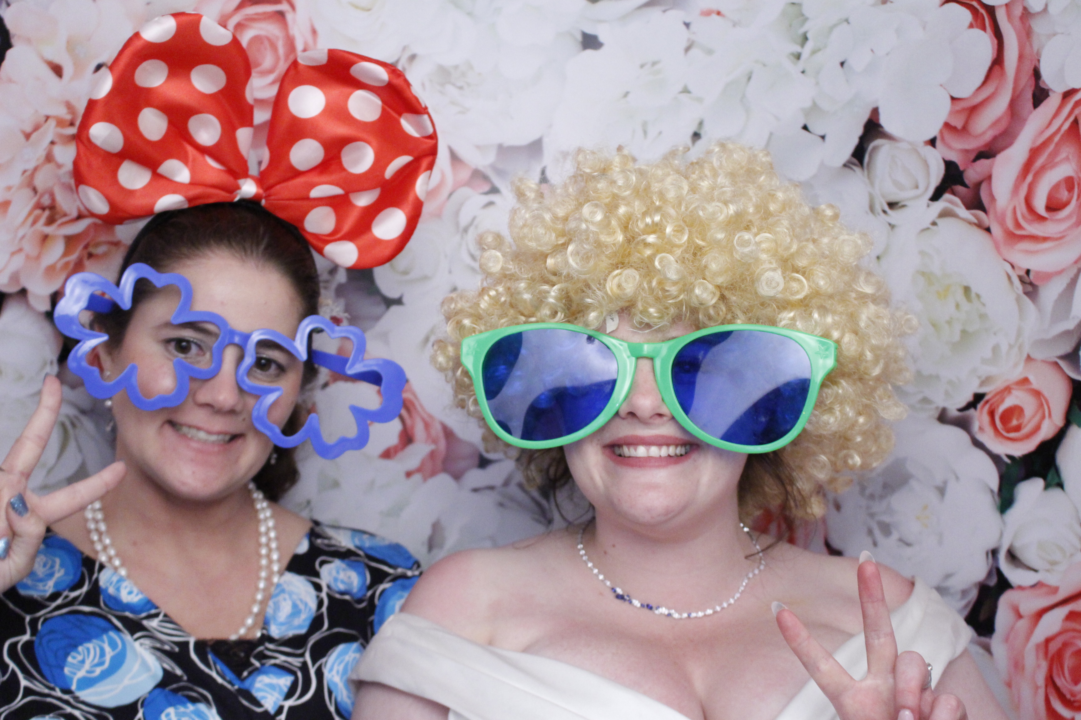 Dan & Hannah's Wedding | View more photos from the event at gallery.myphotoboothexperience.co.uk/u/MyPhotoBoothExperienceLtd/Dan-Hannahs-Wedding