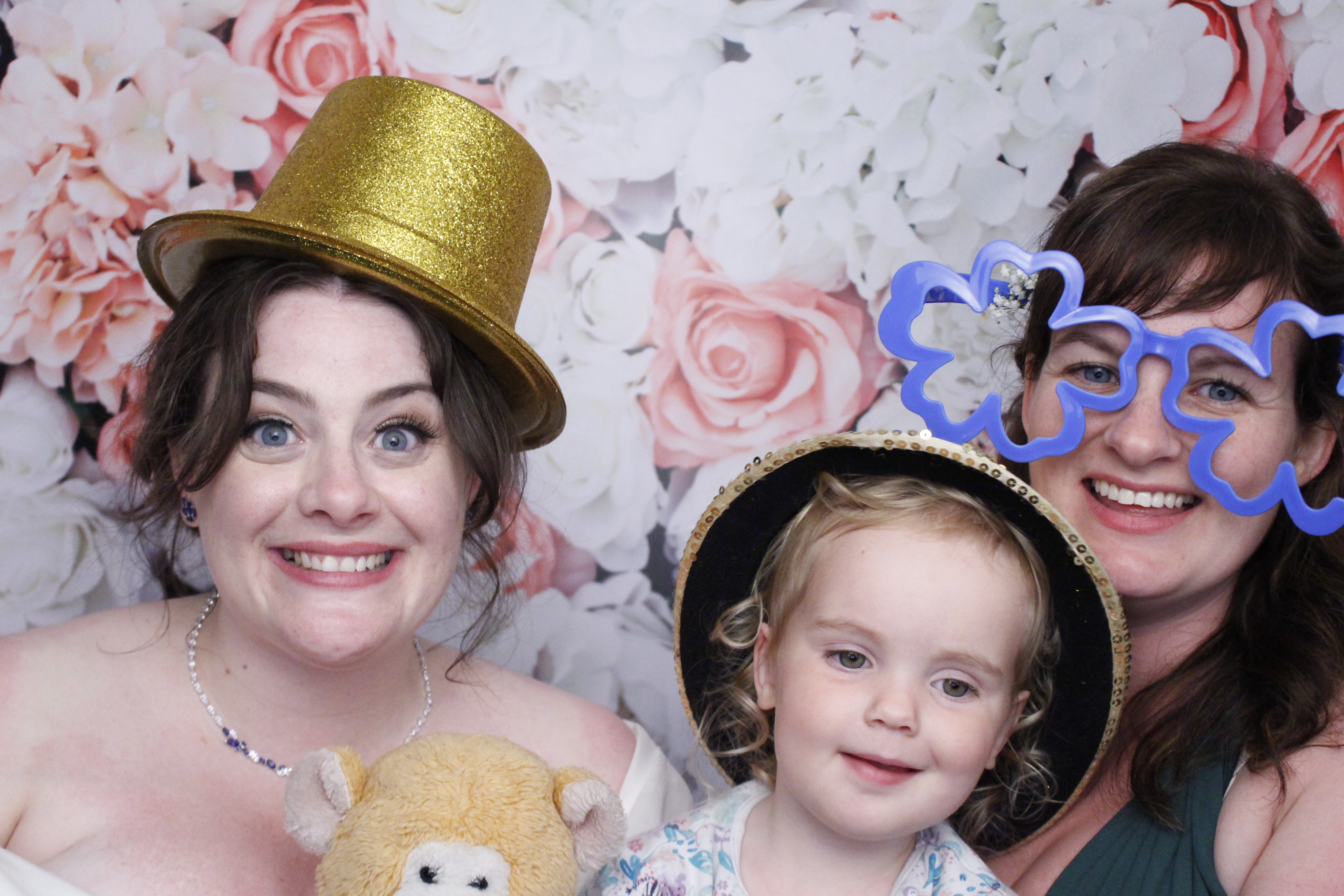 Dan & Hannah's Wedding | View more photos from the event at gallery.myphotoboothexperience.co.uk/u/MyPhotoBoothExperienceLtd/Dan-Hannahs-Wedding