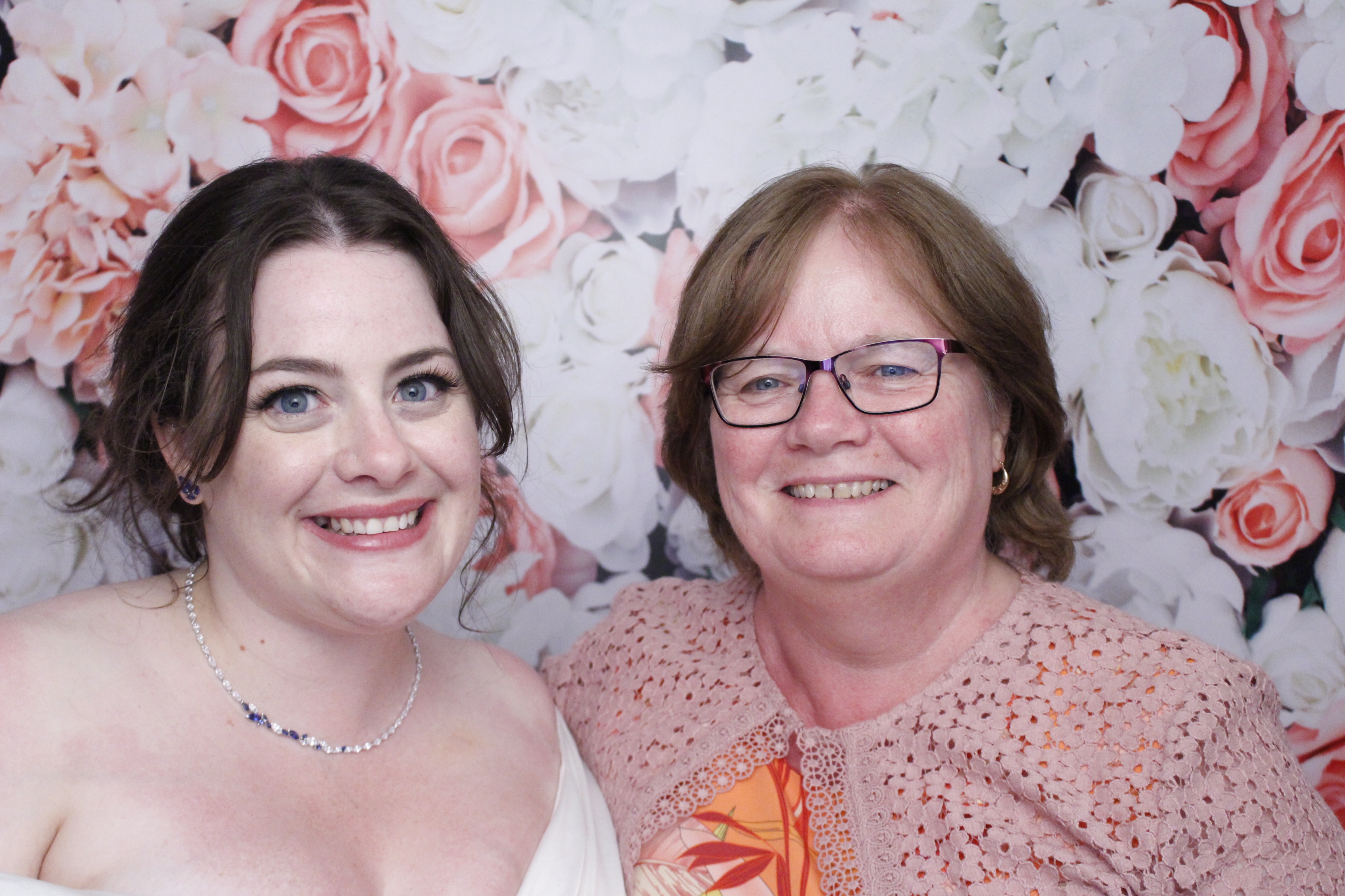 Dan & Hannah's Wedding | View more photos from the event at gallery.myphotoboothexperience.co.uk/u/MyPhotoBoothExperienceLtd/Dan-Hannahs-Wedding