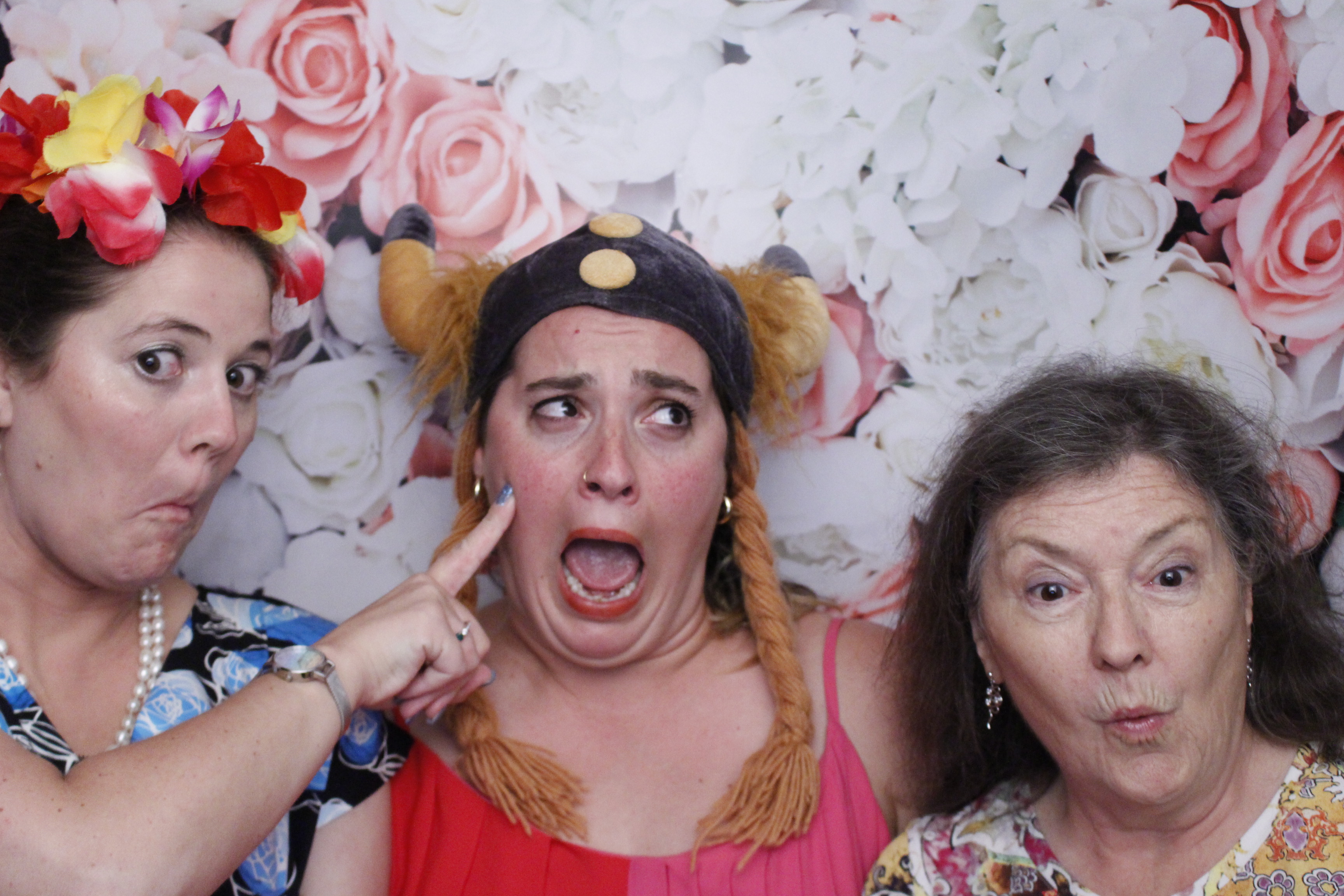 Dan & Hannah's Wedding | View more photos from the event at gallery.myphotoboothexperience.co.uk/u/MyPhotoBoothExperienceLtd/Dan-Hannahs-Wedding