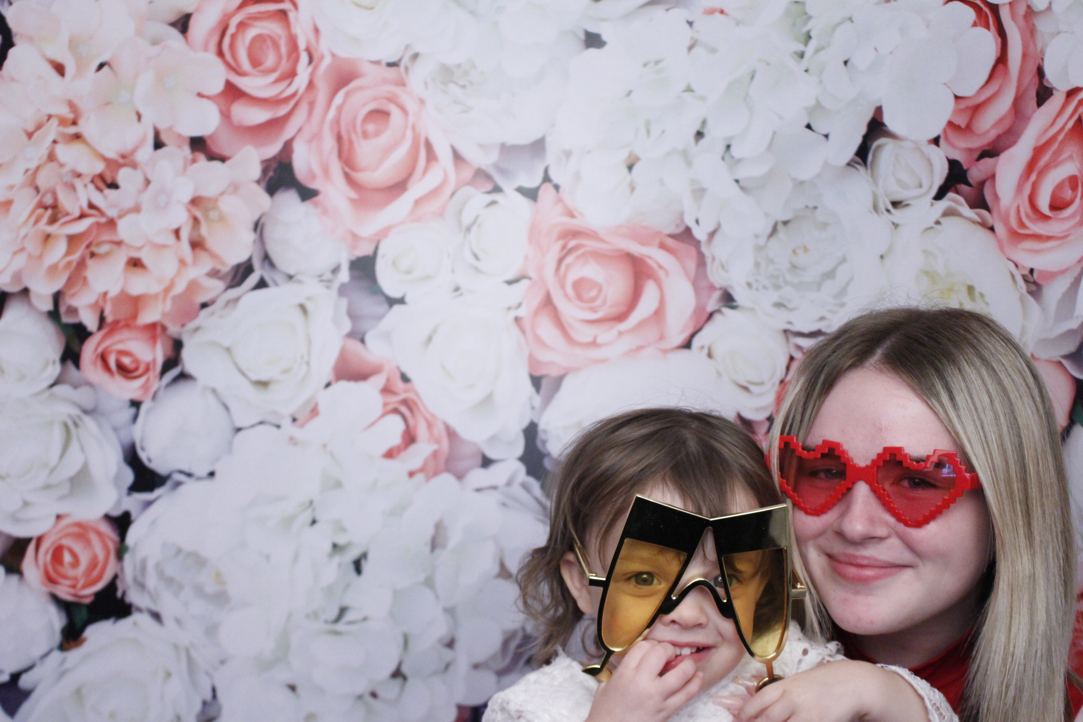 Dan & Hannah's Wedding | View more photos from the event at gallery.myphotoboothexperience.co.uk/u/MyPhotoBoothExperienceLtd/Dan-Hannahs-Wedding
