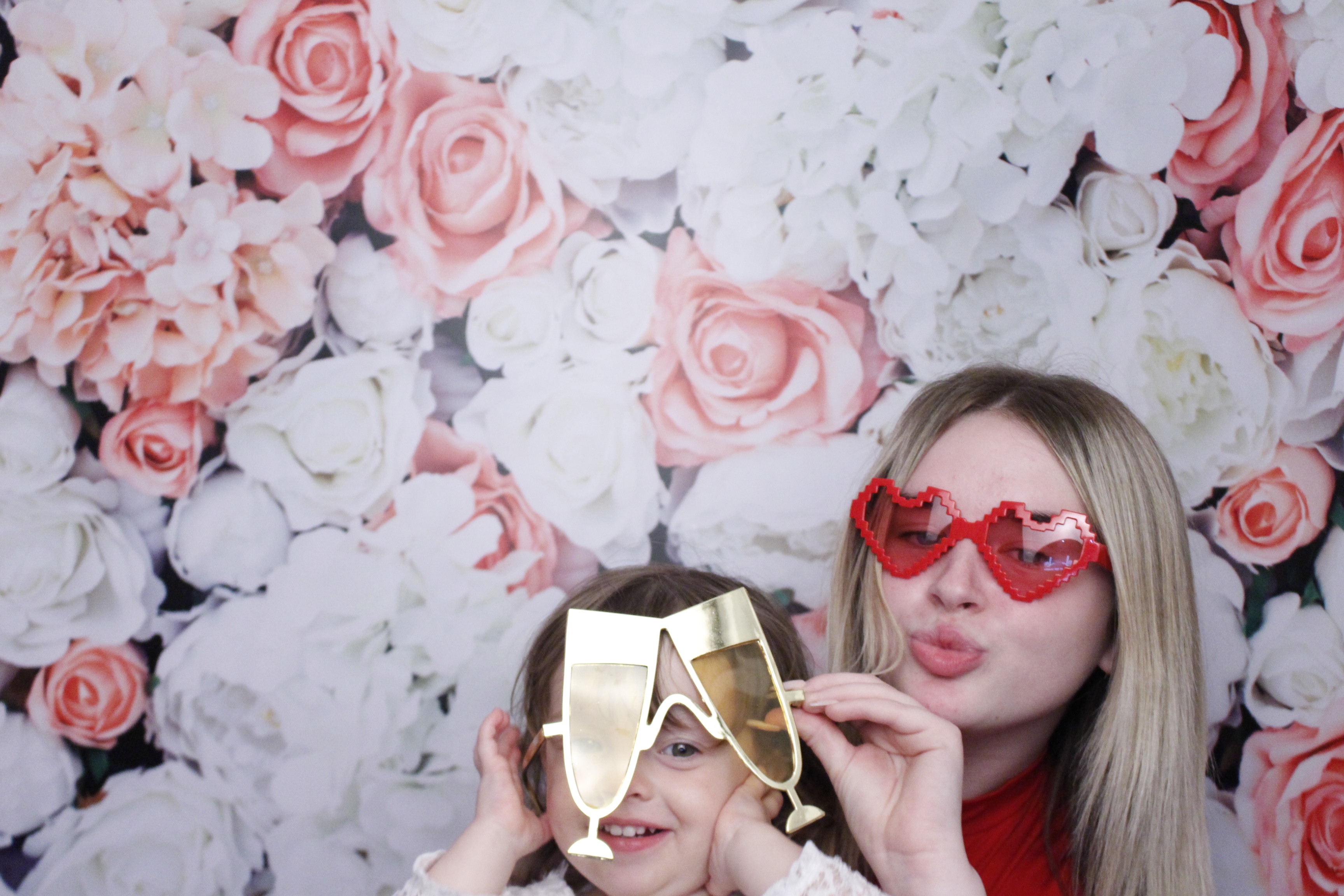 Dan & Hannah's Wedding | View more photos from the event at gallery.myphotoboothexperience.co.uk/u/MyPhotoBoothExperienceLtd/Dan-Hannahs-Wedding