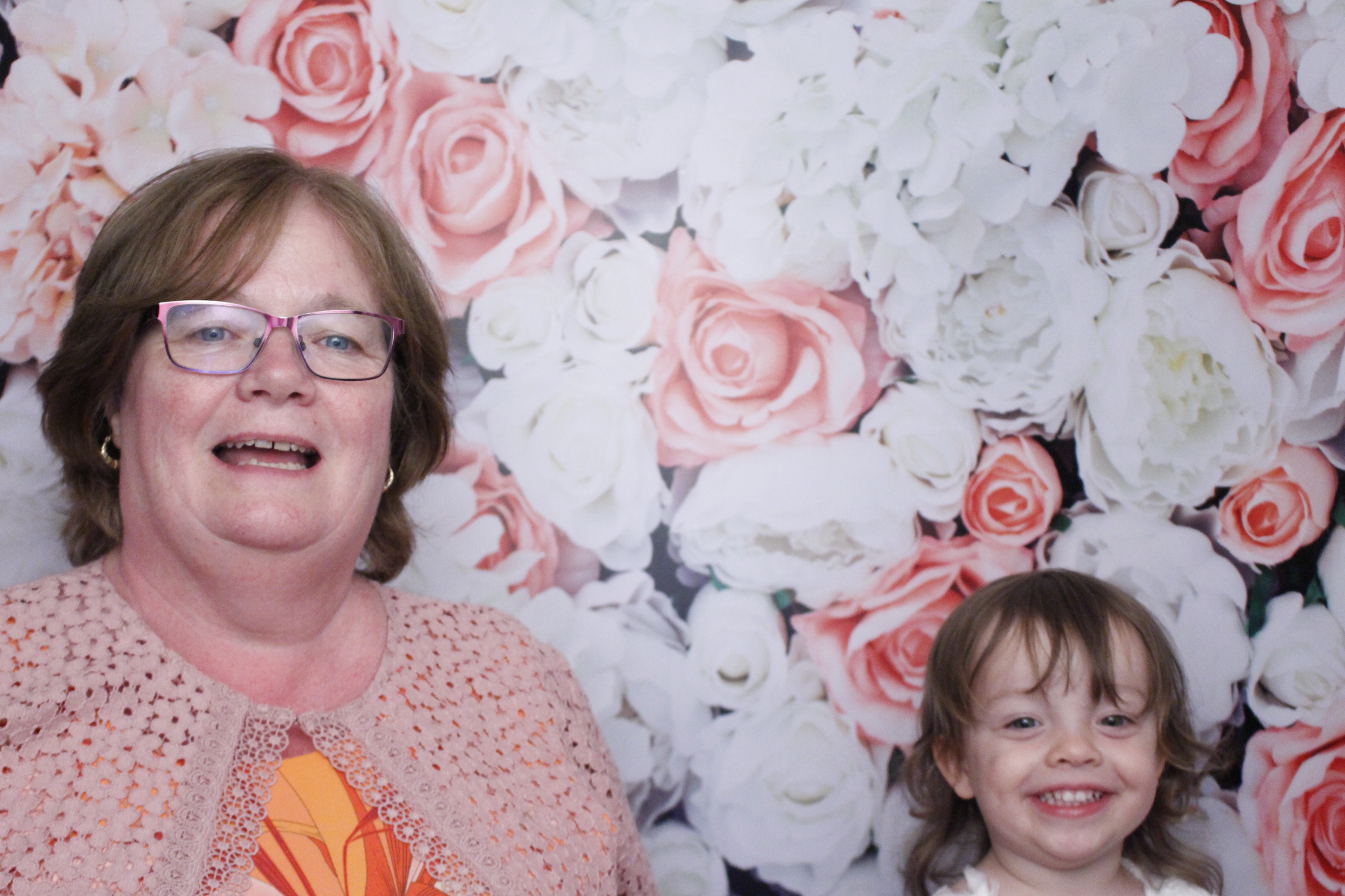 Dan & Hannah's Wedding | View more photos from the event at gallery.myphotoboothexperience.co.uk/u/MyPhotoBoothExperienceLtd/Dan-Hannahs-Wedding