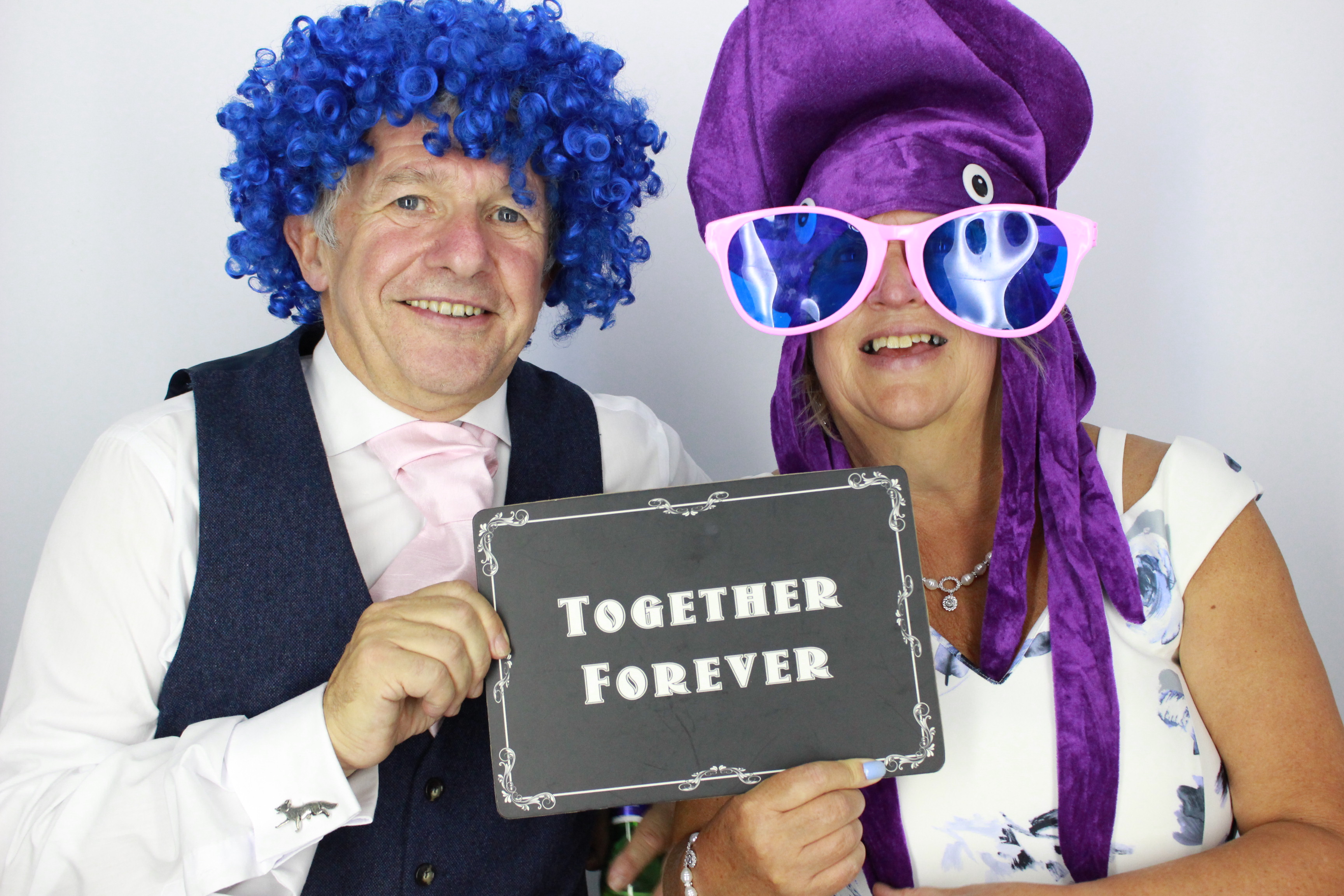 Dan and Becca's Wedding | View more photos from the event at gallery.myphotoboothexperience.co.uk/u/MyPhotoBoothExperienceLtd/Dan-and-Beccas-Wedding