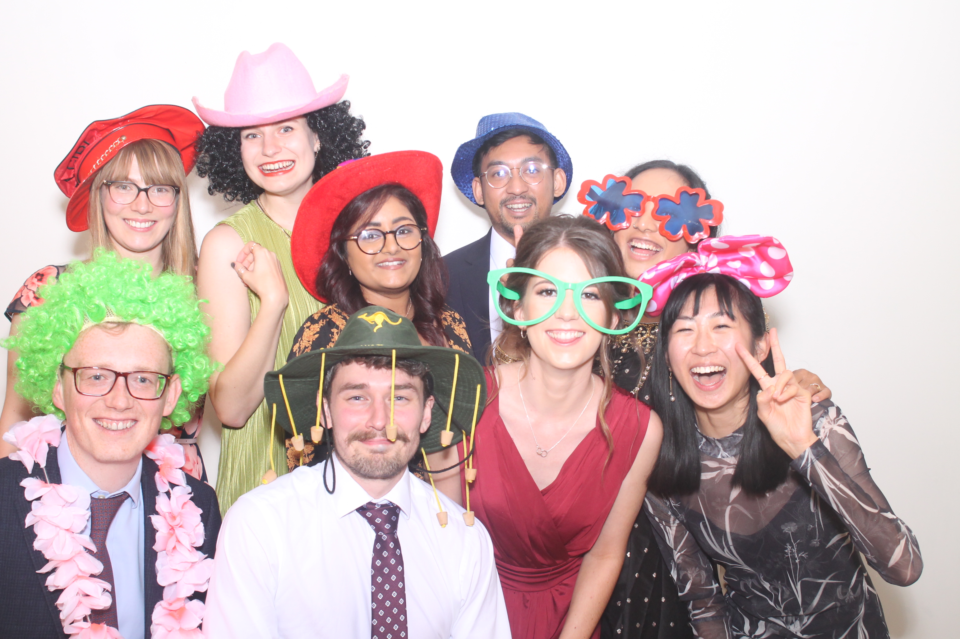 Diva and Alex's Wedding | View more photos from the event at gallery.myphotoboothexperience.co.uk/u/MyPhotoBoothExperienceLtd/Diva-and-Alexs-Wedding